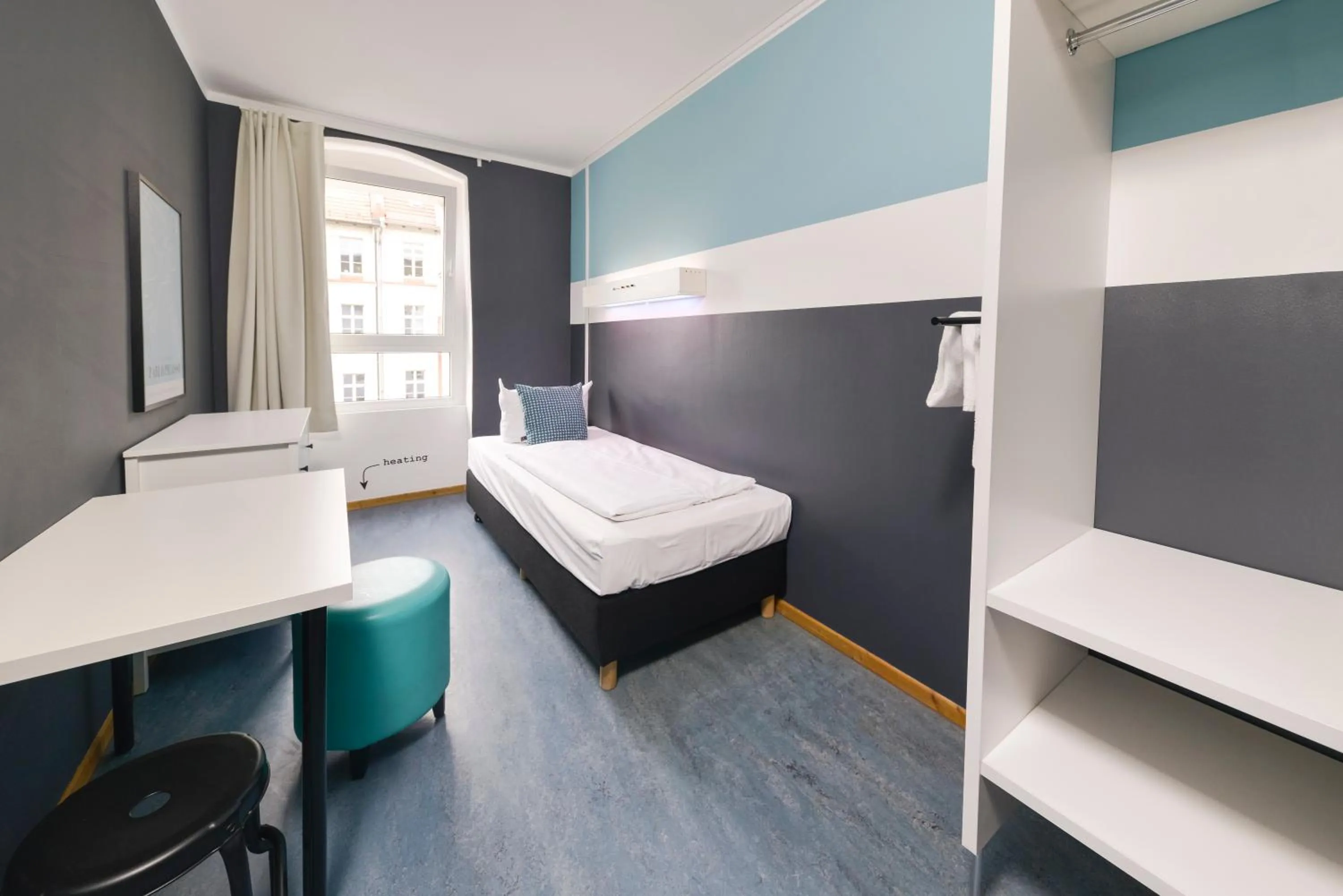 Bedroom, Bed in Old Town Hostel