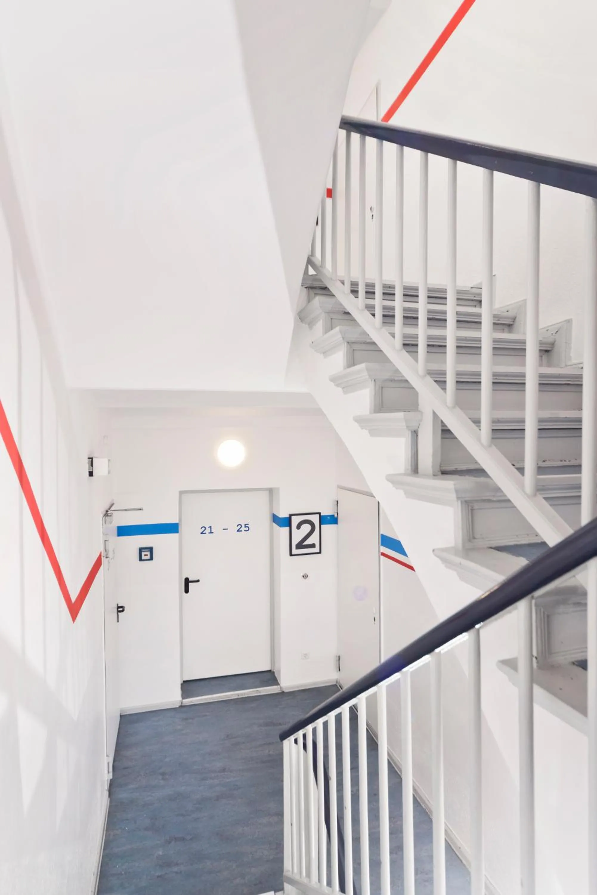 Area and facilities in Old Town Hostel