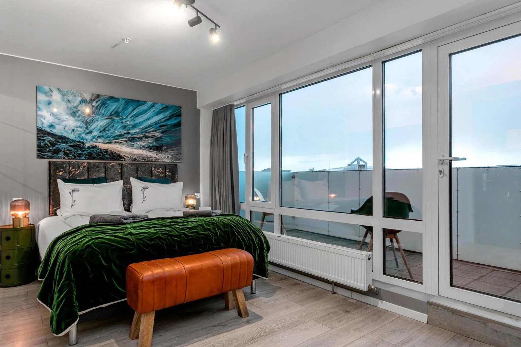 Bedroom, Bed in City Center Hotel