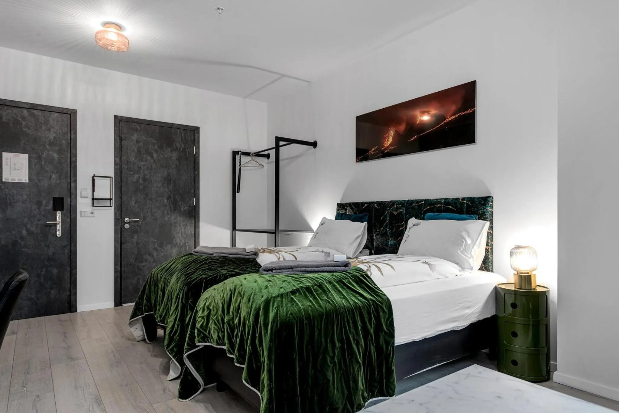 Bedroom, Bed in City Center Hotel