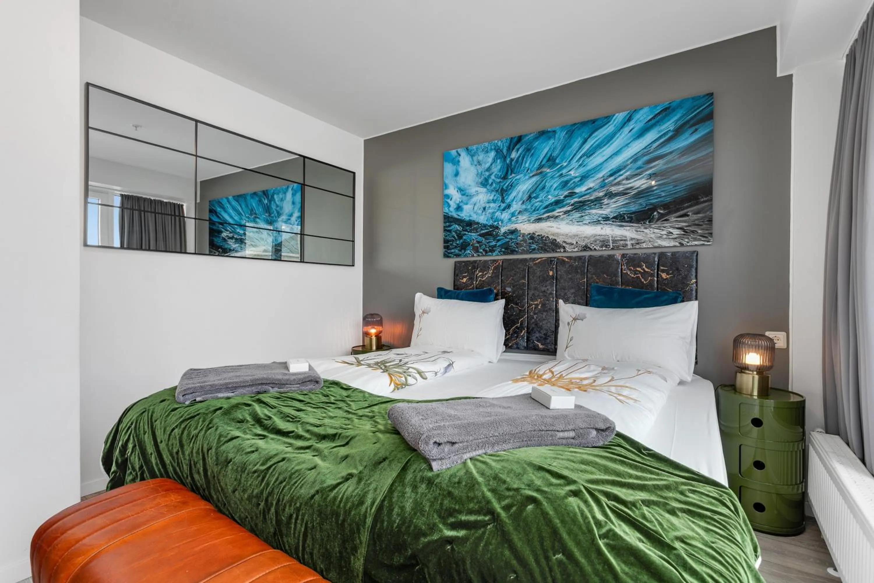 Bed in City Center Hotel