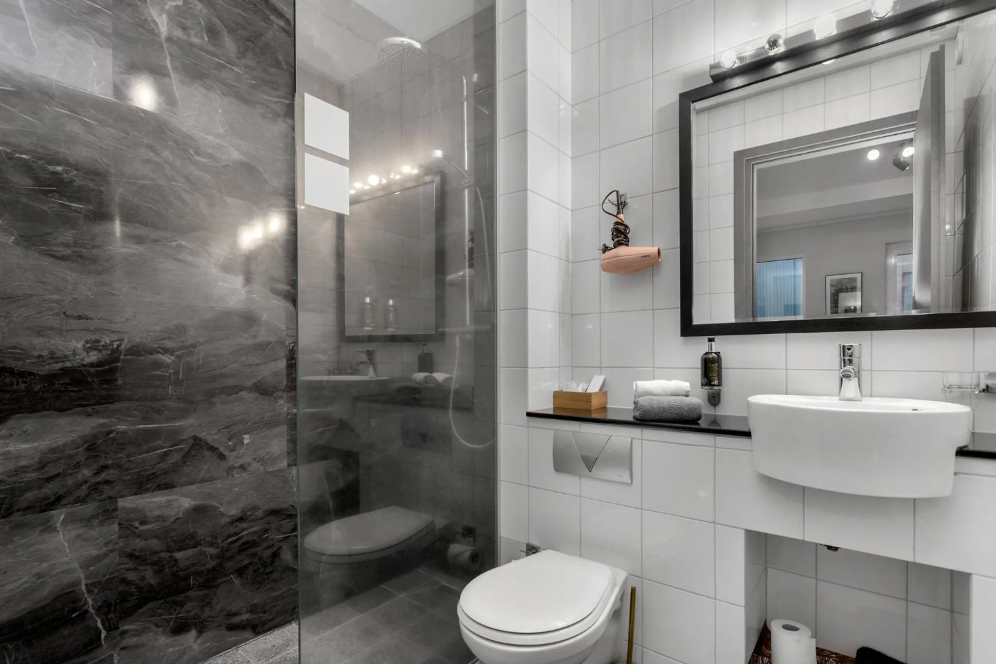 Bathroom in City Center Hotel