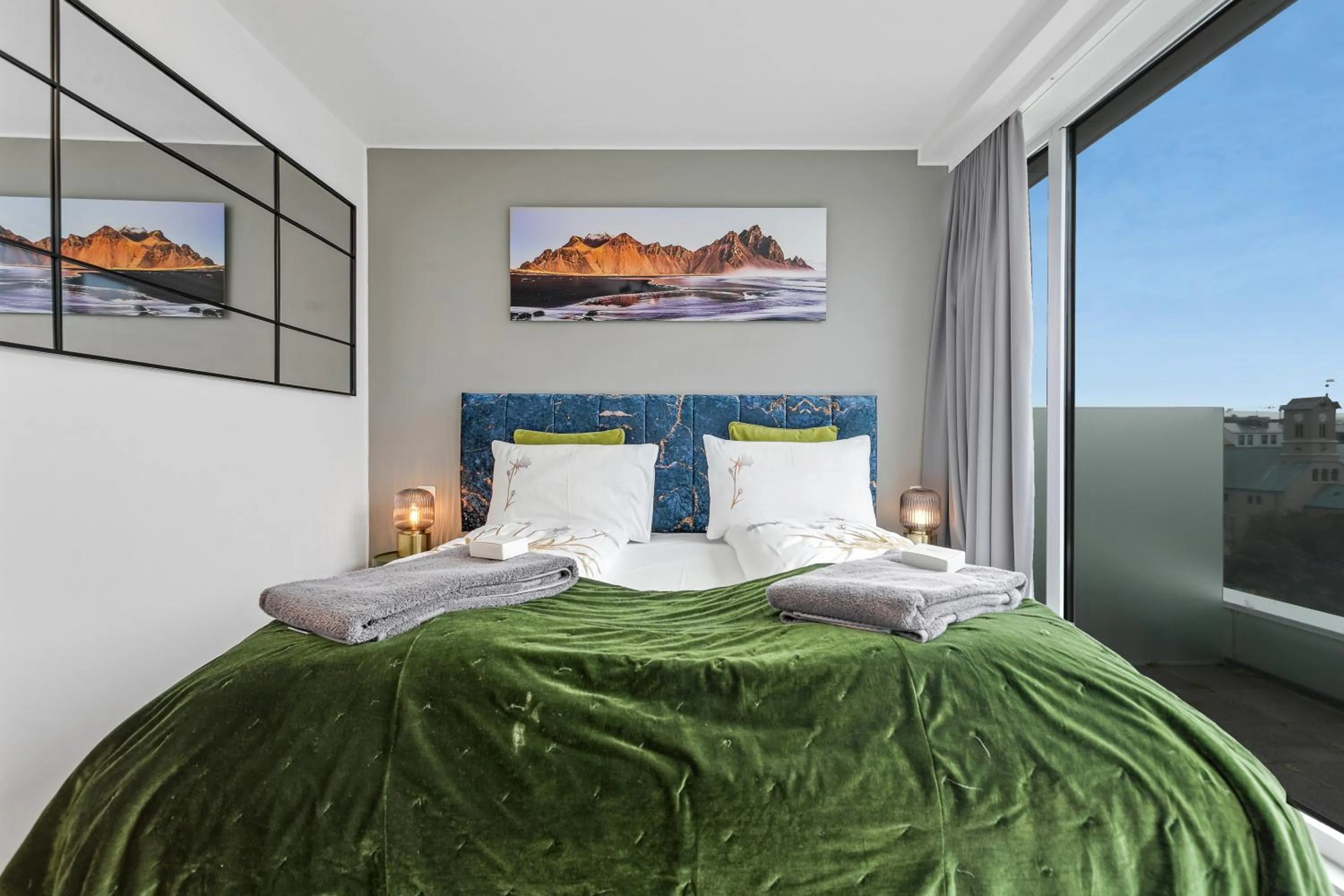 Bed in City Center Hotel