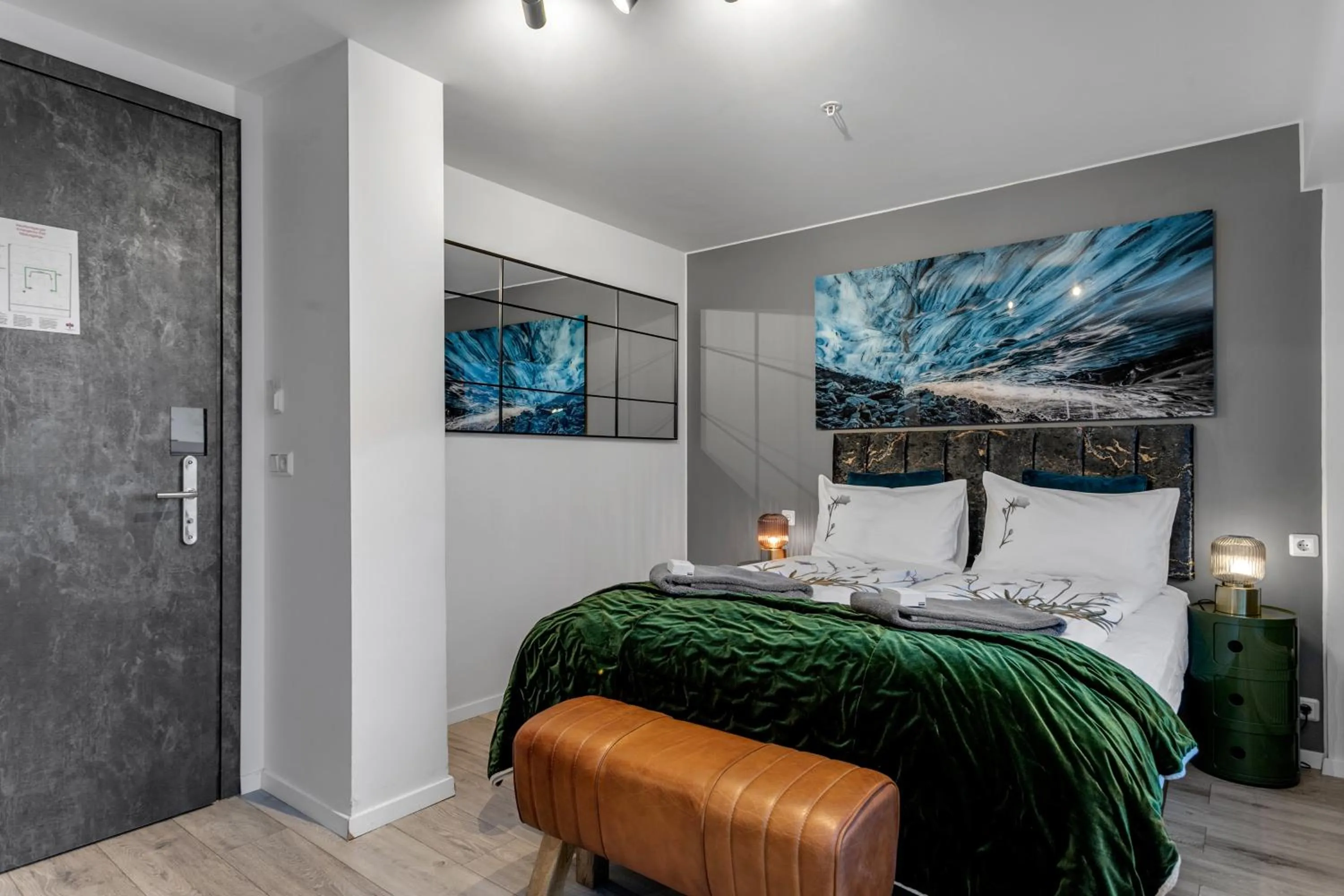 Bed in City Center Hotel