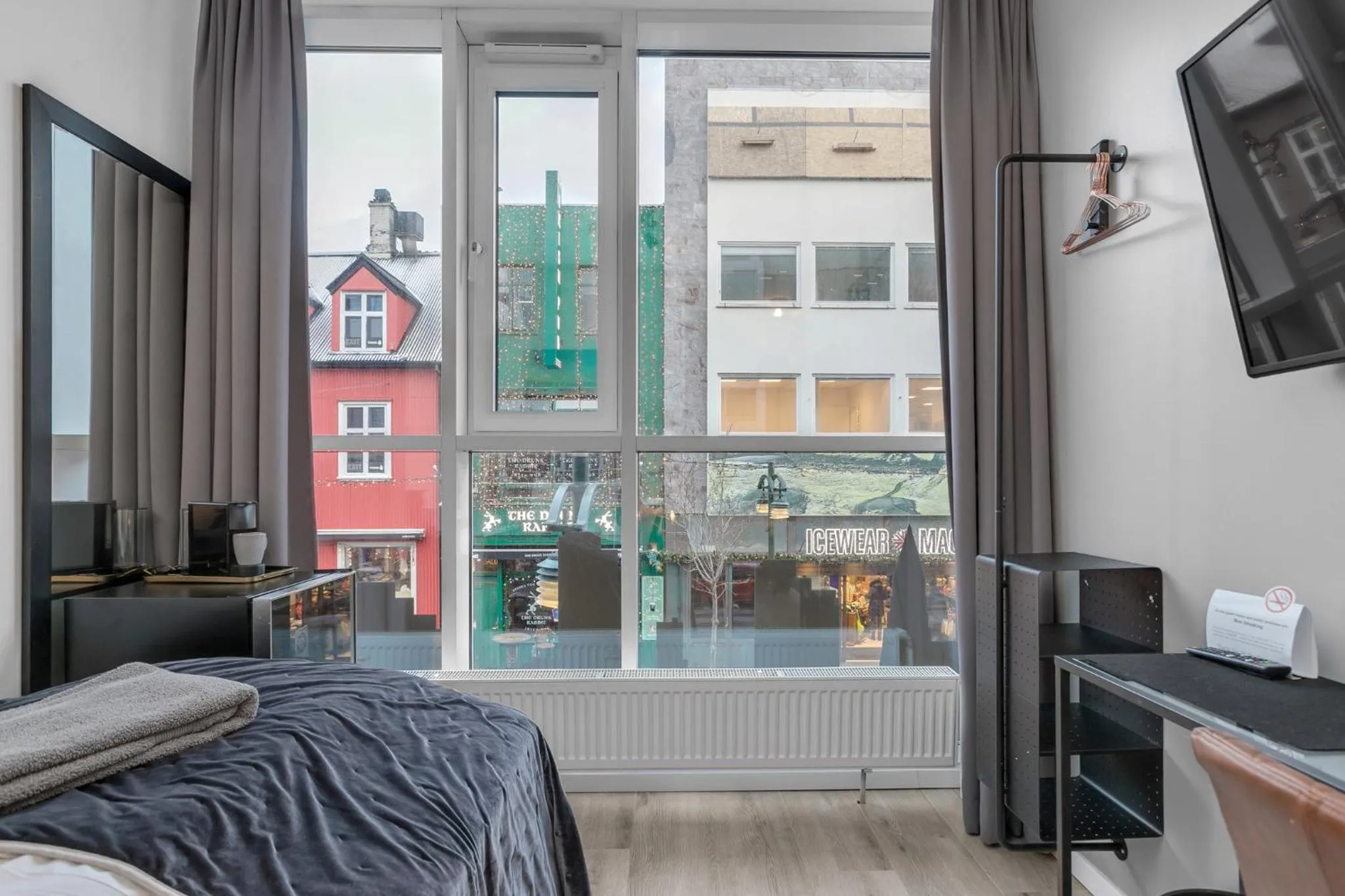 Bedroom, Bed in City Center Hotel