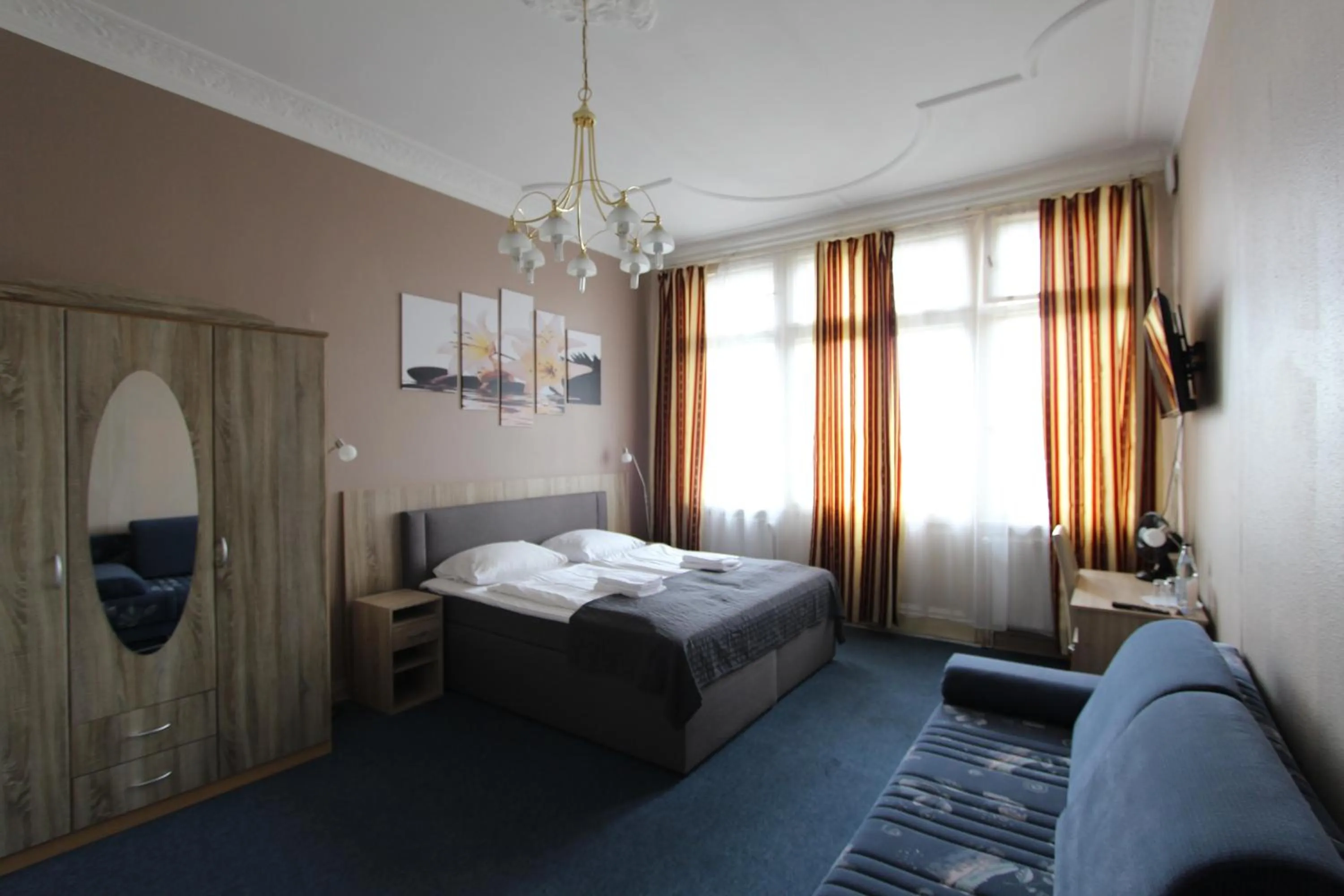 Photo of the whole room, Bed in City Hotel Gotland