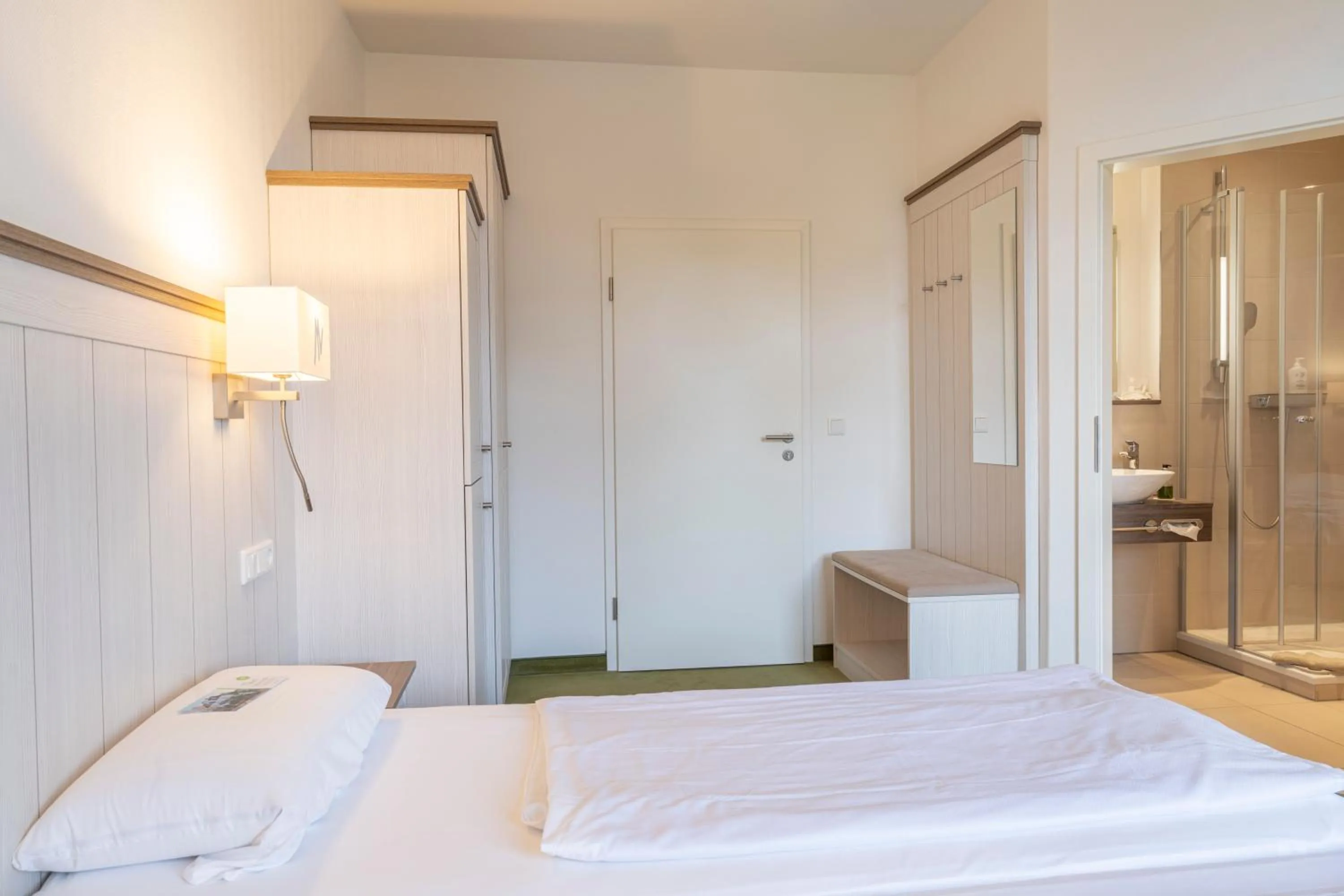 Photo of the whole room, Bed in Ringhotel Villa Margarete