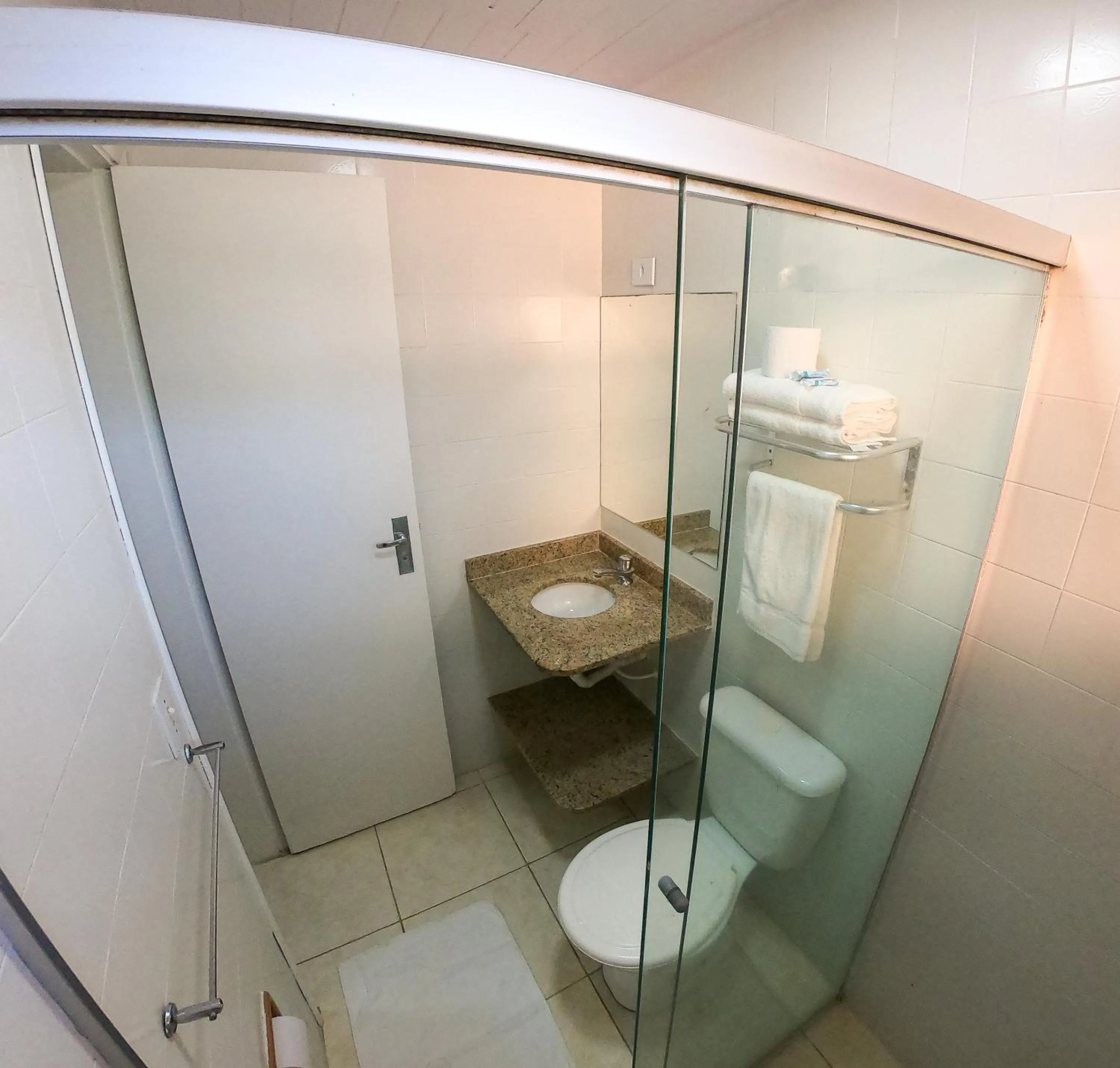 Bathroom in Hotel Pousada do Sol