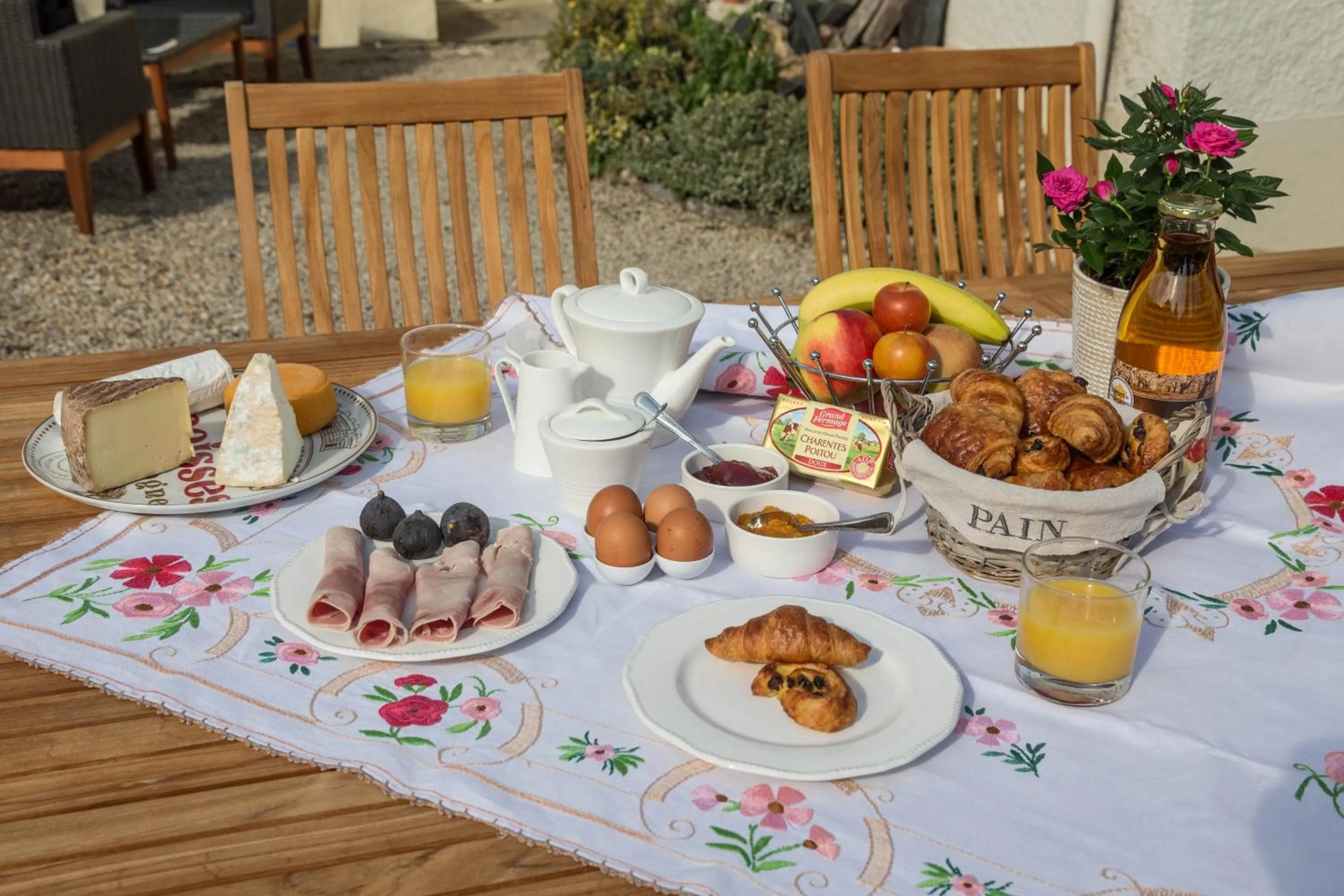 Garden in La Bicyclette Bleue