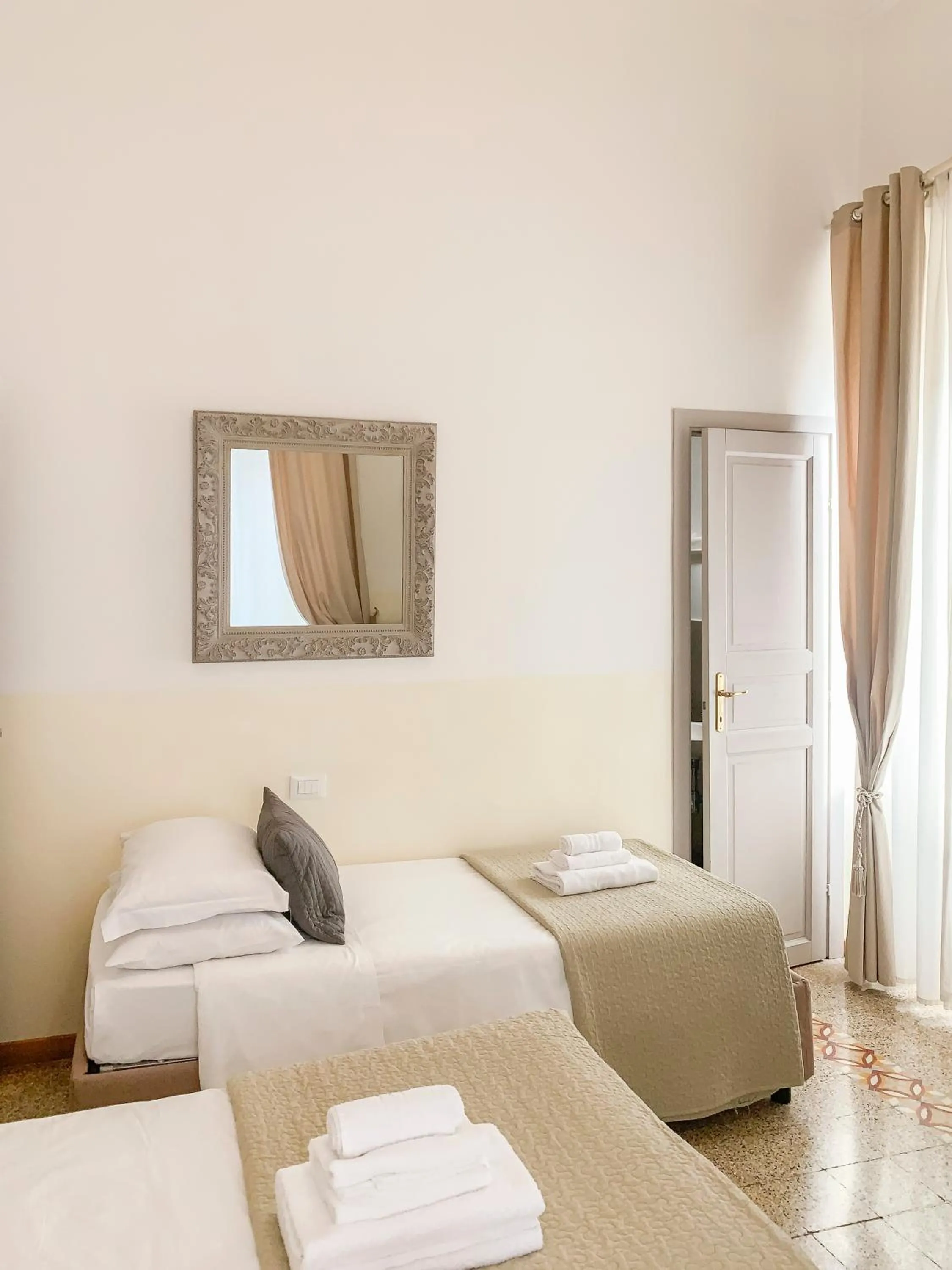 Photo of the whole room, Bed in Biancorèroma B&B