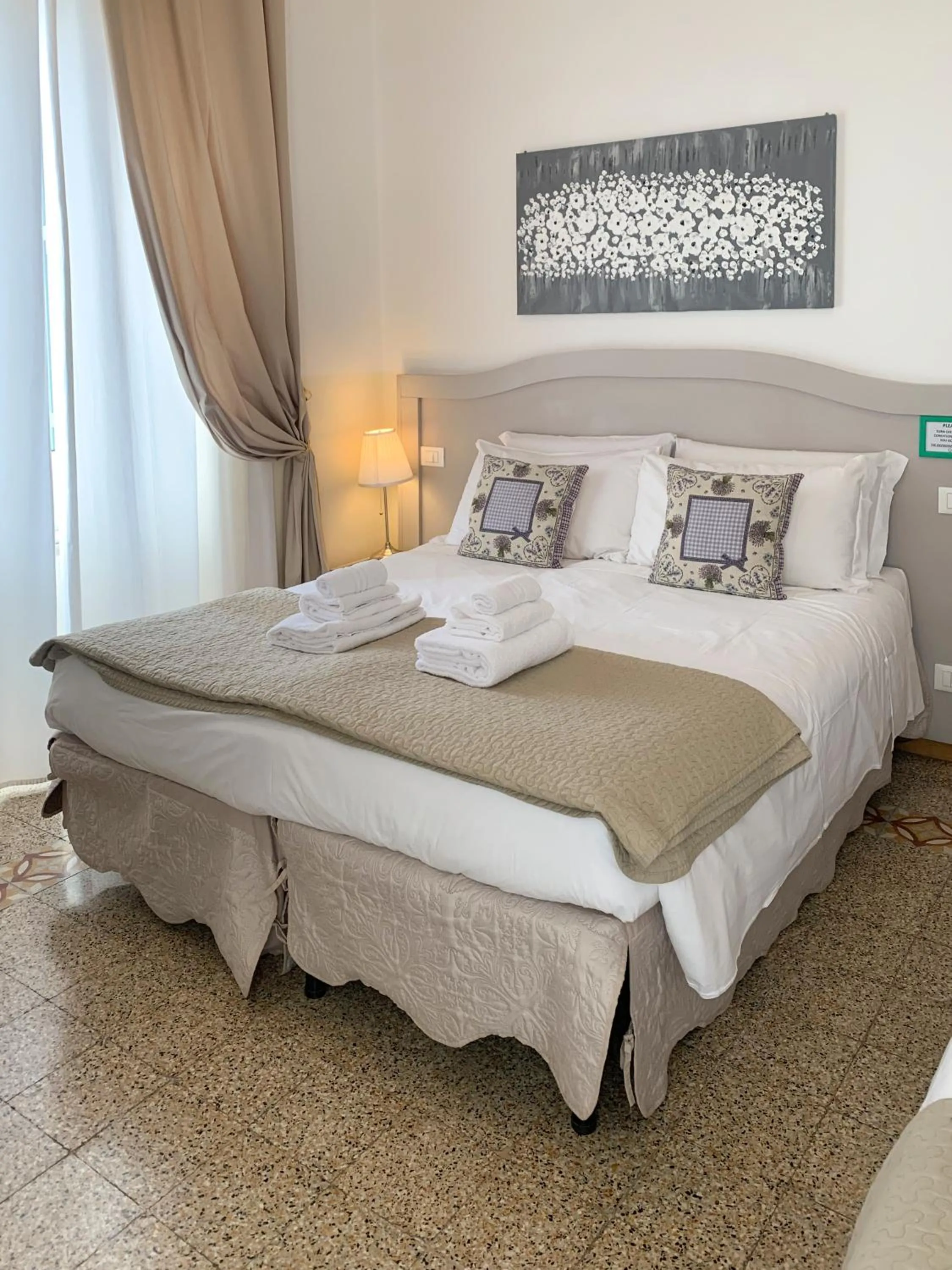 Bedroom, Bed in Biancorèroma B&B