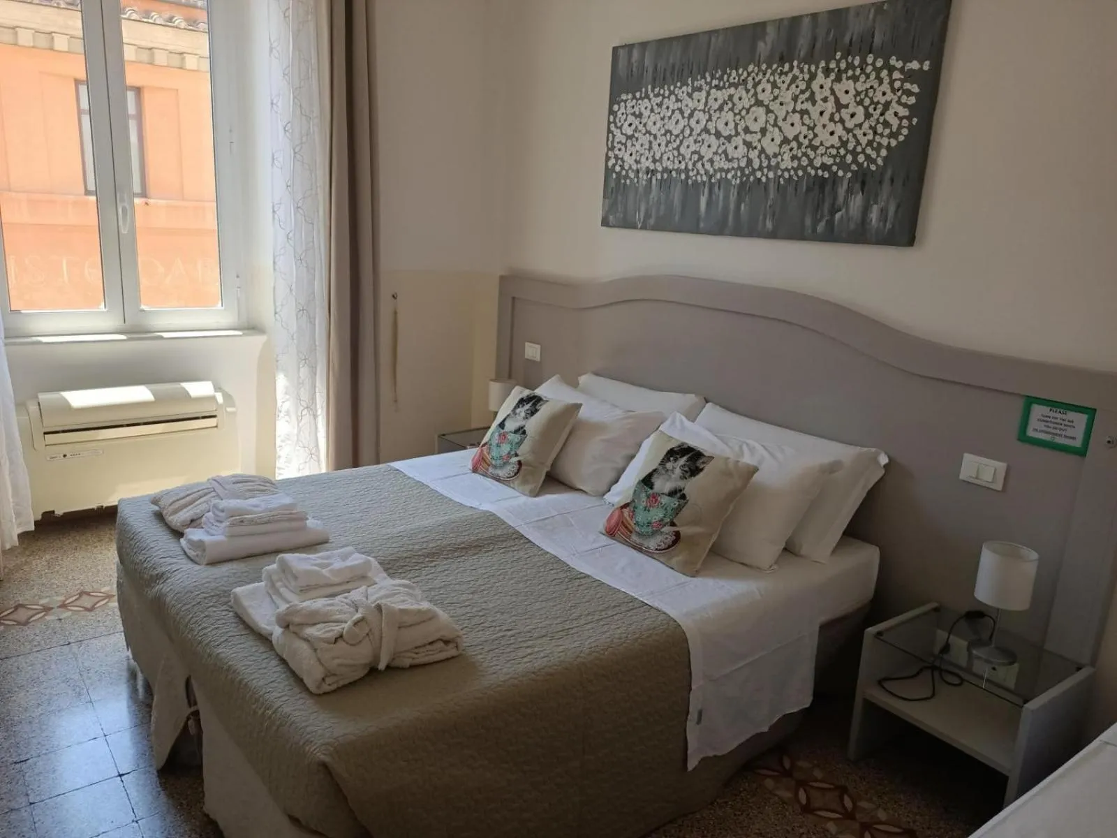 Photo of the whole room, Bed in Biancorèroma B&B