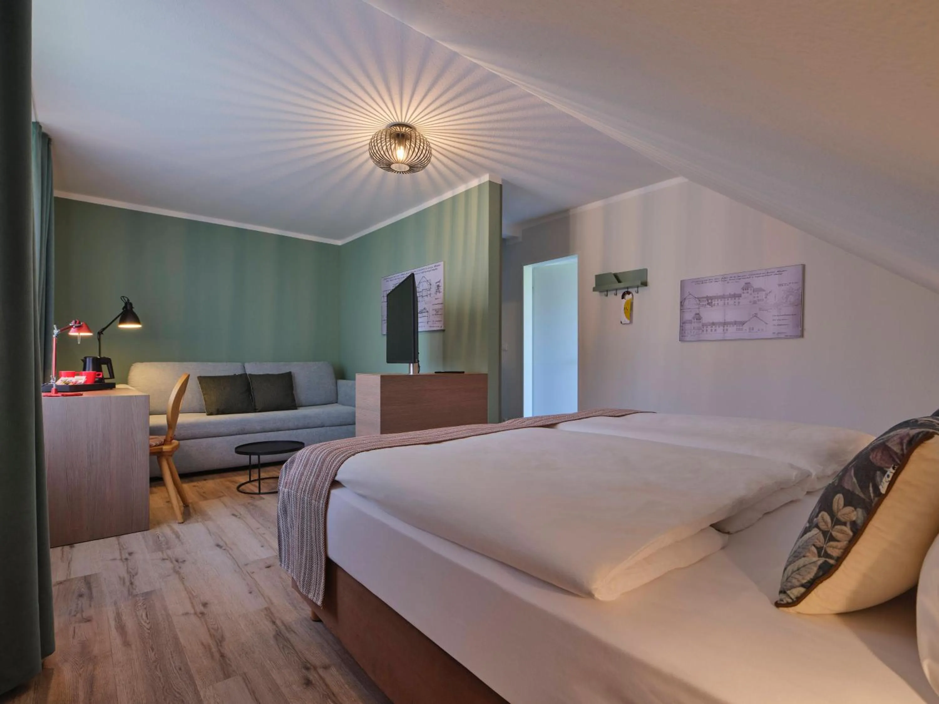 Bed in Classik Hotel Martinshof, Messe München