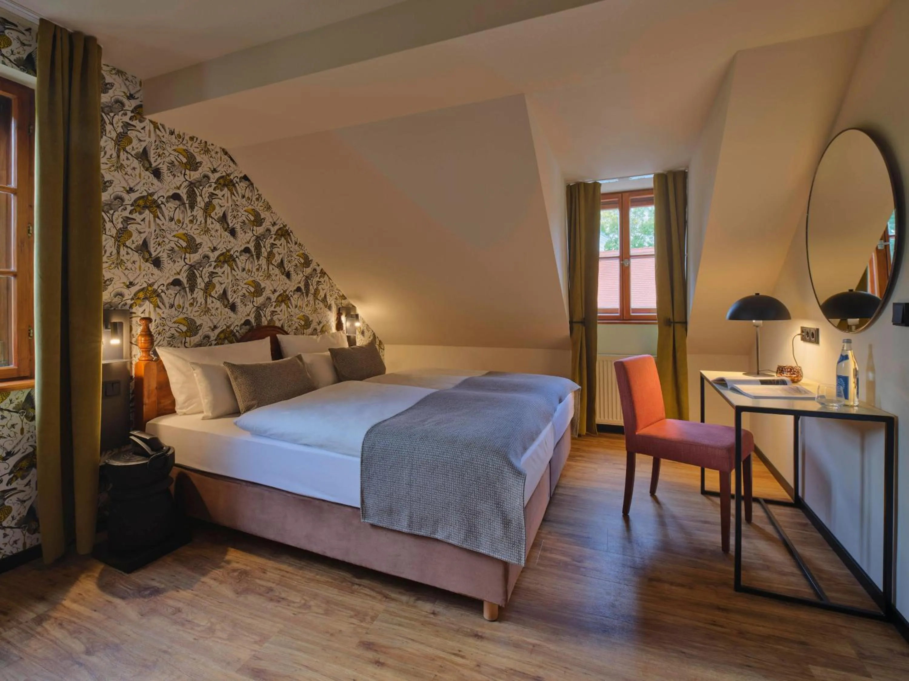 Photo of the whole room, Bed in Classik Hotel Martinshof, Messe München