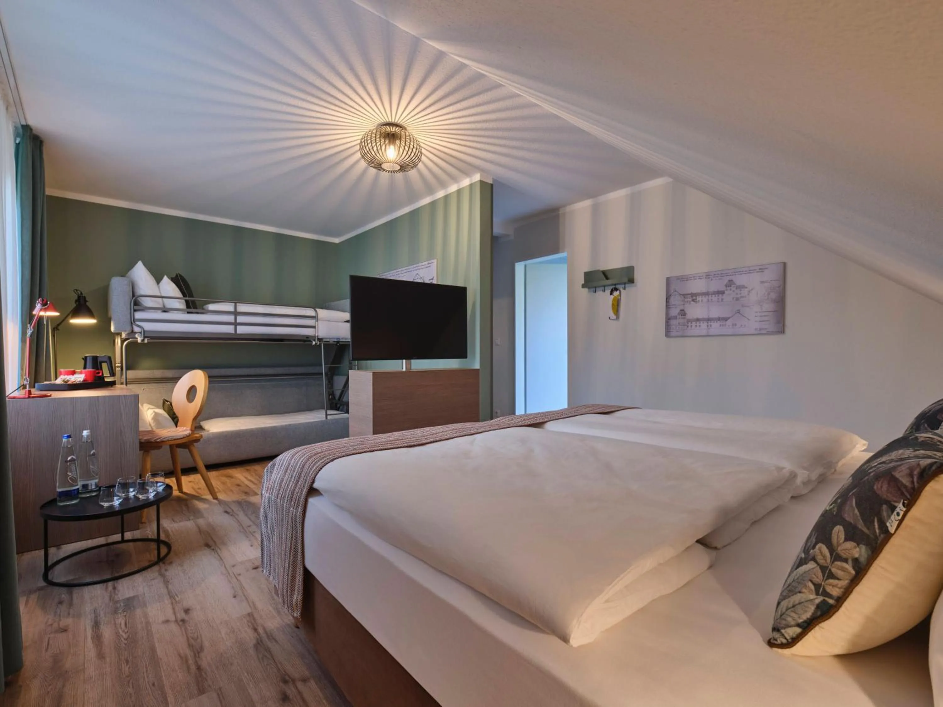 Bed in Classik Hotel Martinshof, Messe München