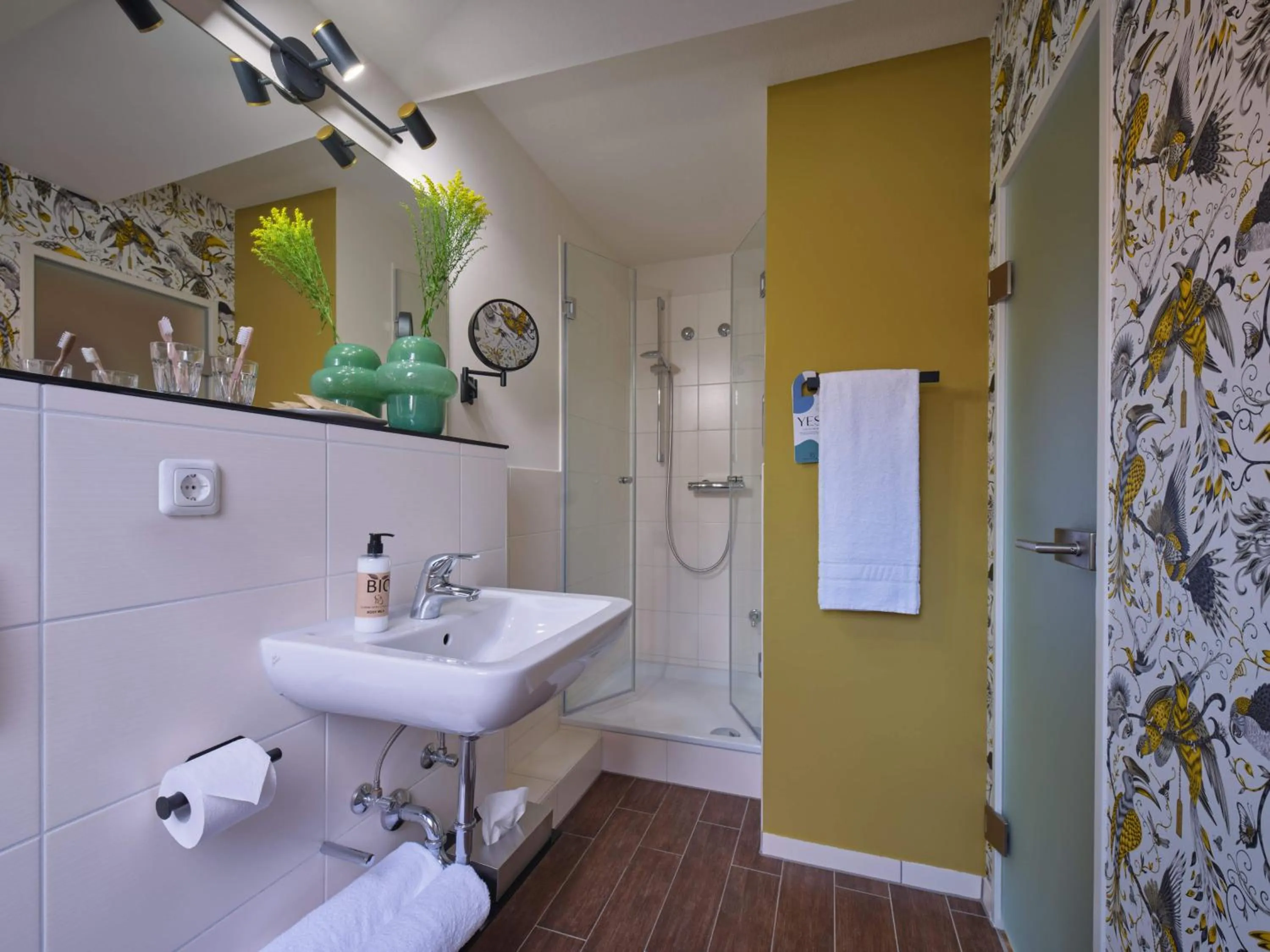 Bathroom in Classik Hotel Martinshof, Messe München