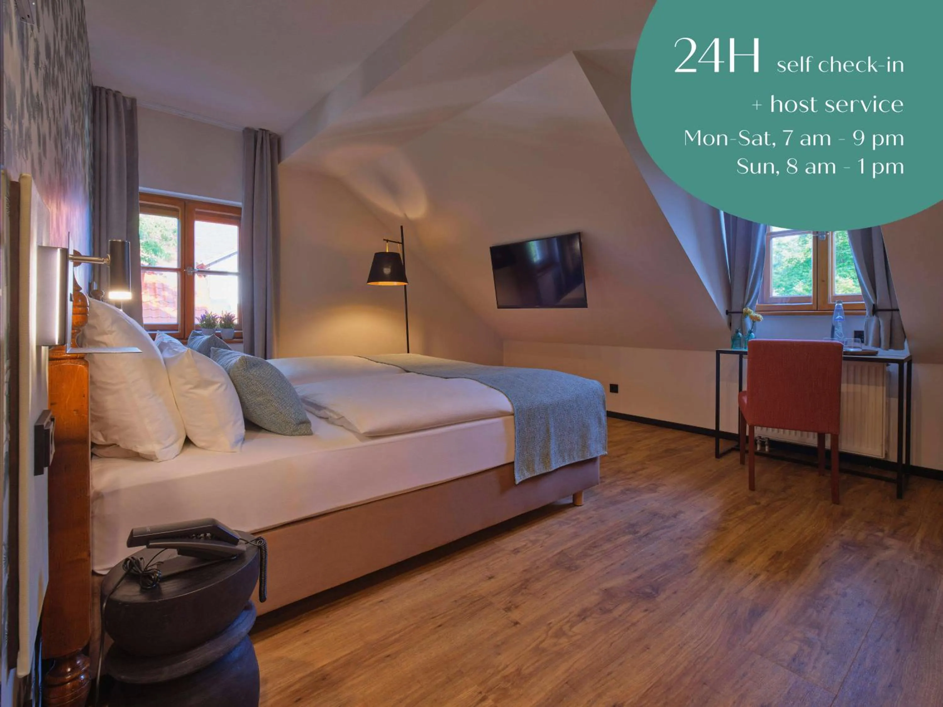 Bed in Classik Hotel Martinshof, Messe München