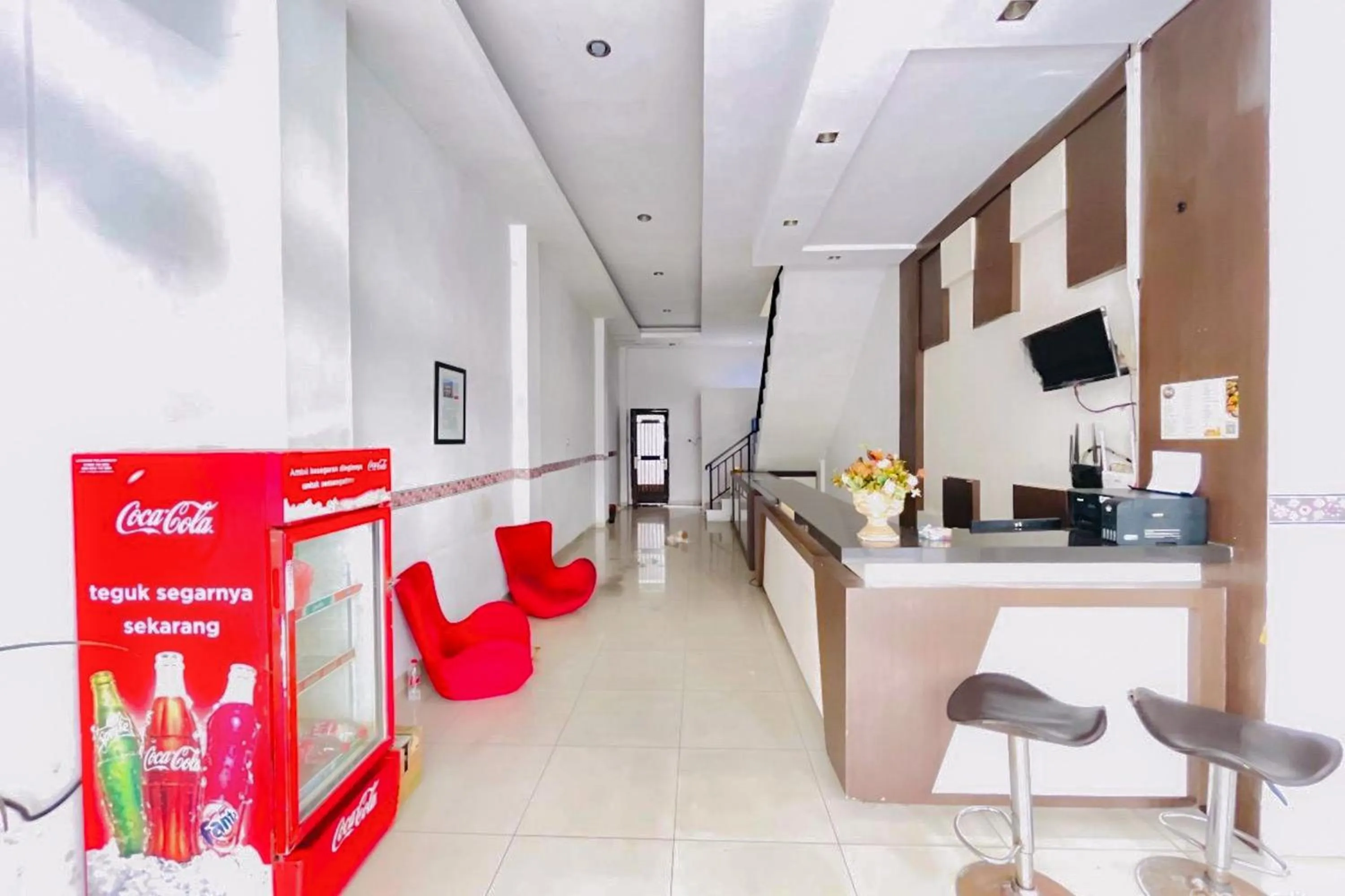 Lobby or reception in RedDoorz at STM Suite Medan Amplas