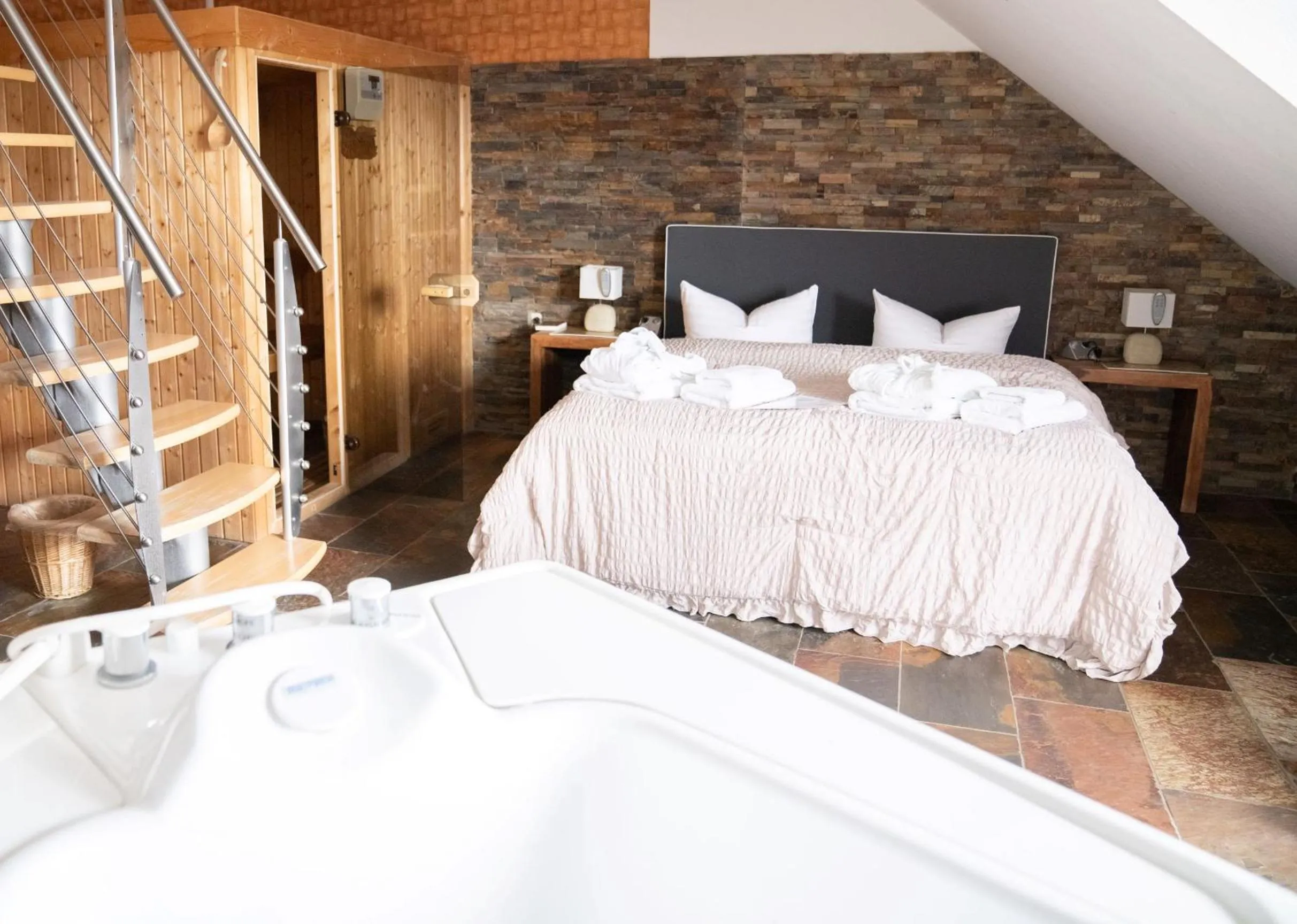 Bed in Hotel am Uckersee