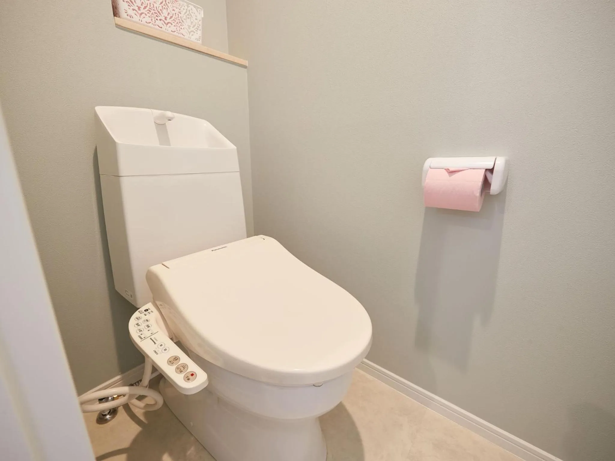Photo of the whole room, Bathroom in Tenpoint Hotel OKOU