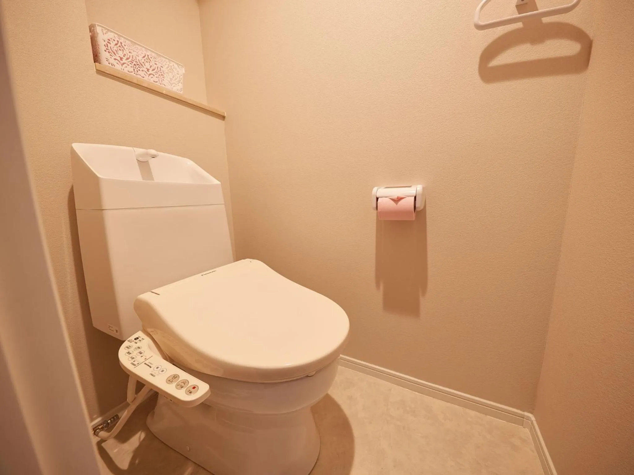 Photo of the whole room, Bathroom in Tenpoint Hotel OKOU