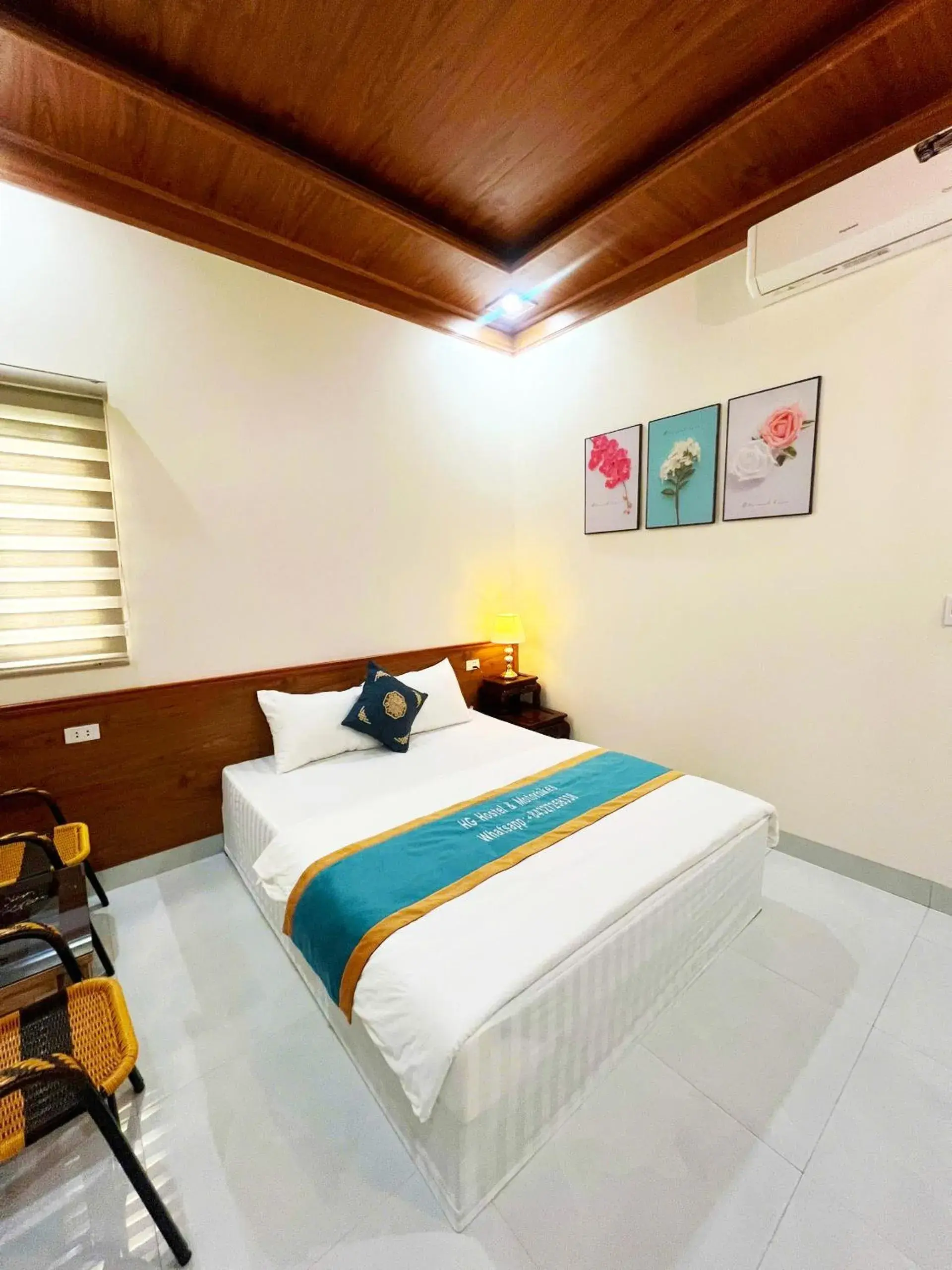 Standard Double Room in HG Hostel provide Tours & Motorbikes Standard Double Room in HG Hostel provide Tours & Motorbikes