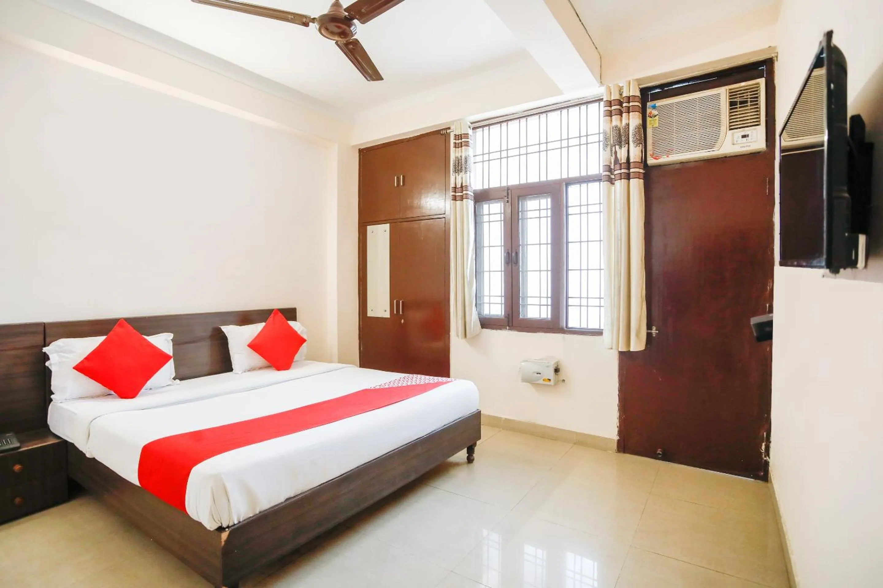 Lobby or reception, Bed in Hotel O Av Residency Near Botanic Garden Of Indian Republic
