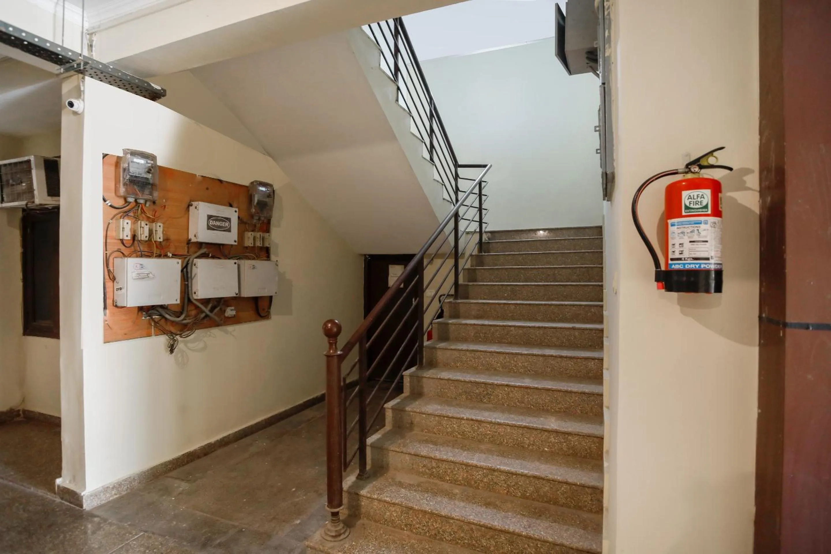 Lobby or reception in Hotel O Av Residency Near Botanic Garden Of Indian Republic