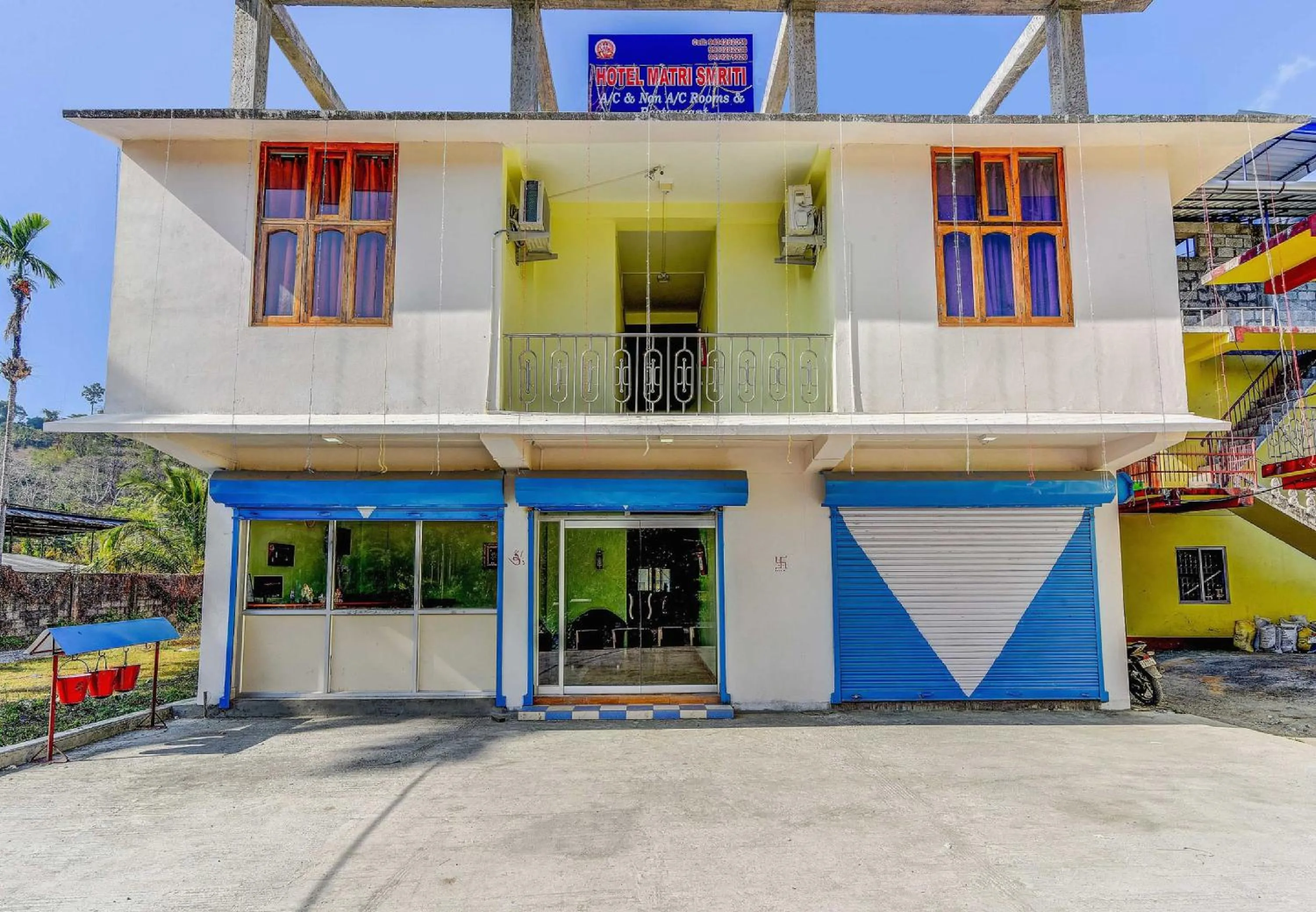 Facade/entrance in Hotel O Matri Smriti