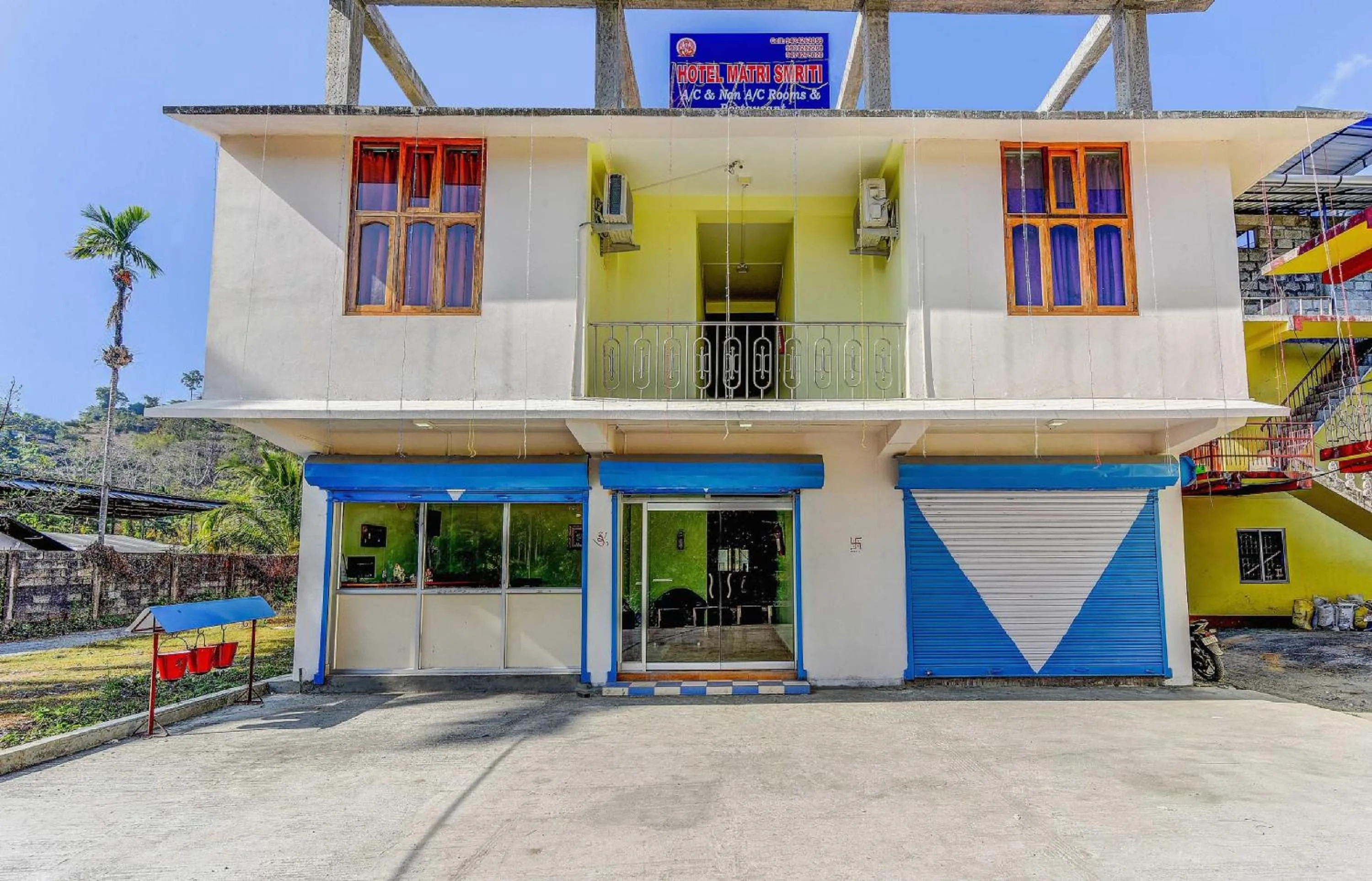 Facade/entrance in Hotel O Matri Smriti