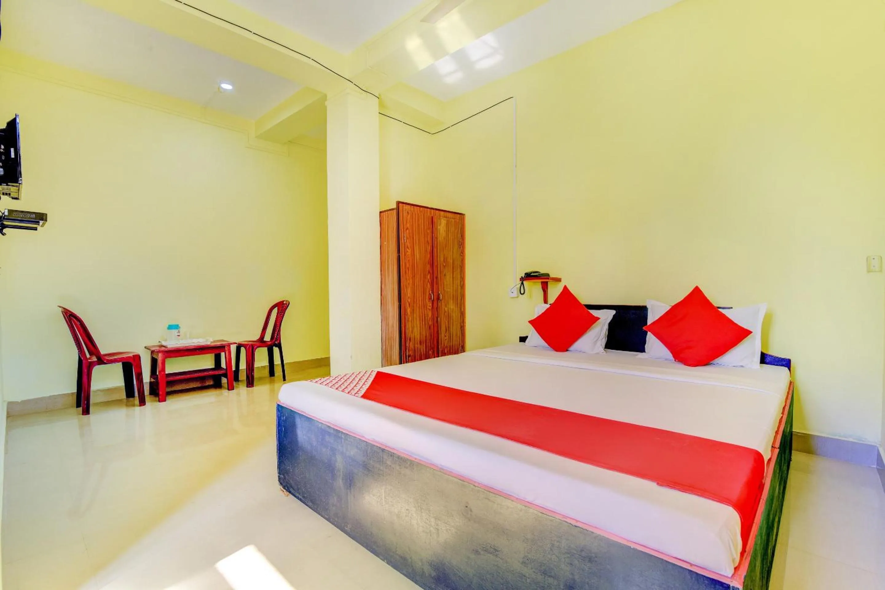 Bedroom in Hotel O Matri Smriti