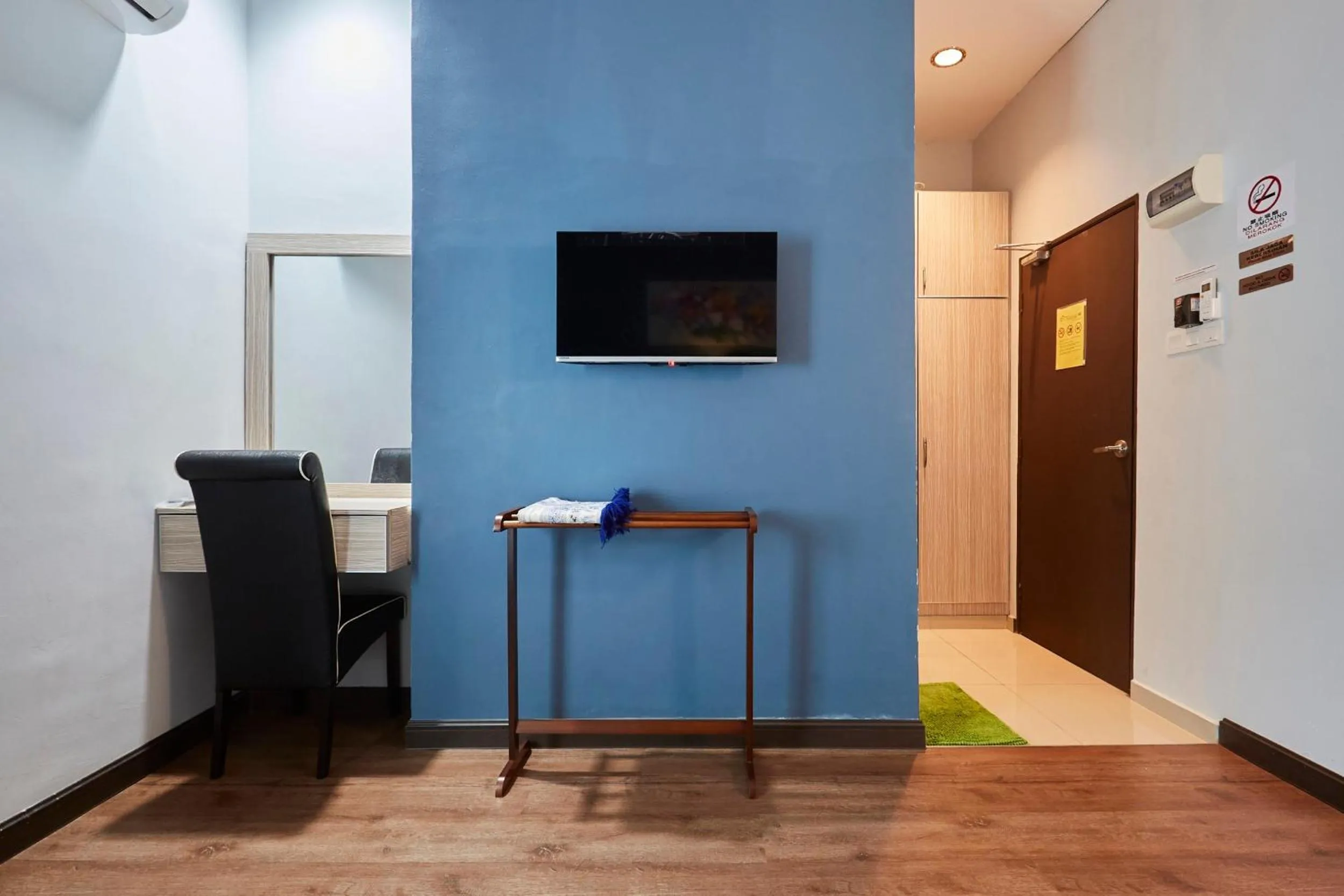 TV and multimedia in D' Qamar Guesthouse