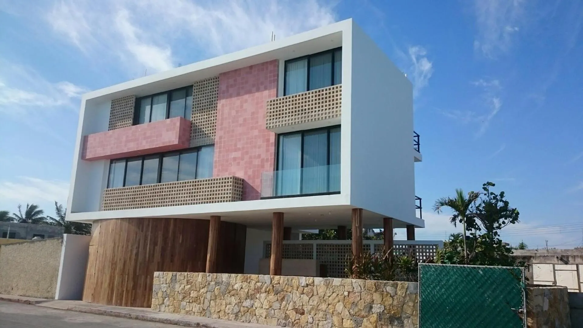 Facade/entrance in Yuum Ha Boutique Hotel