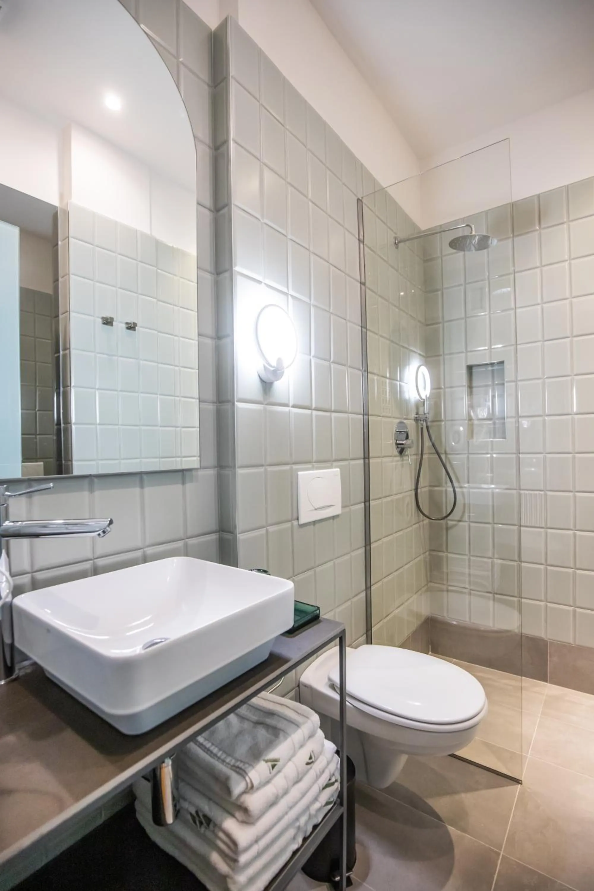 Bathroom in Allure Boutique Hotel