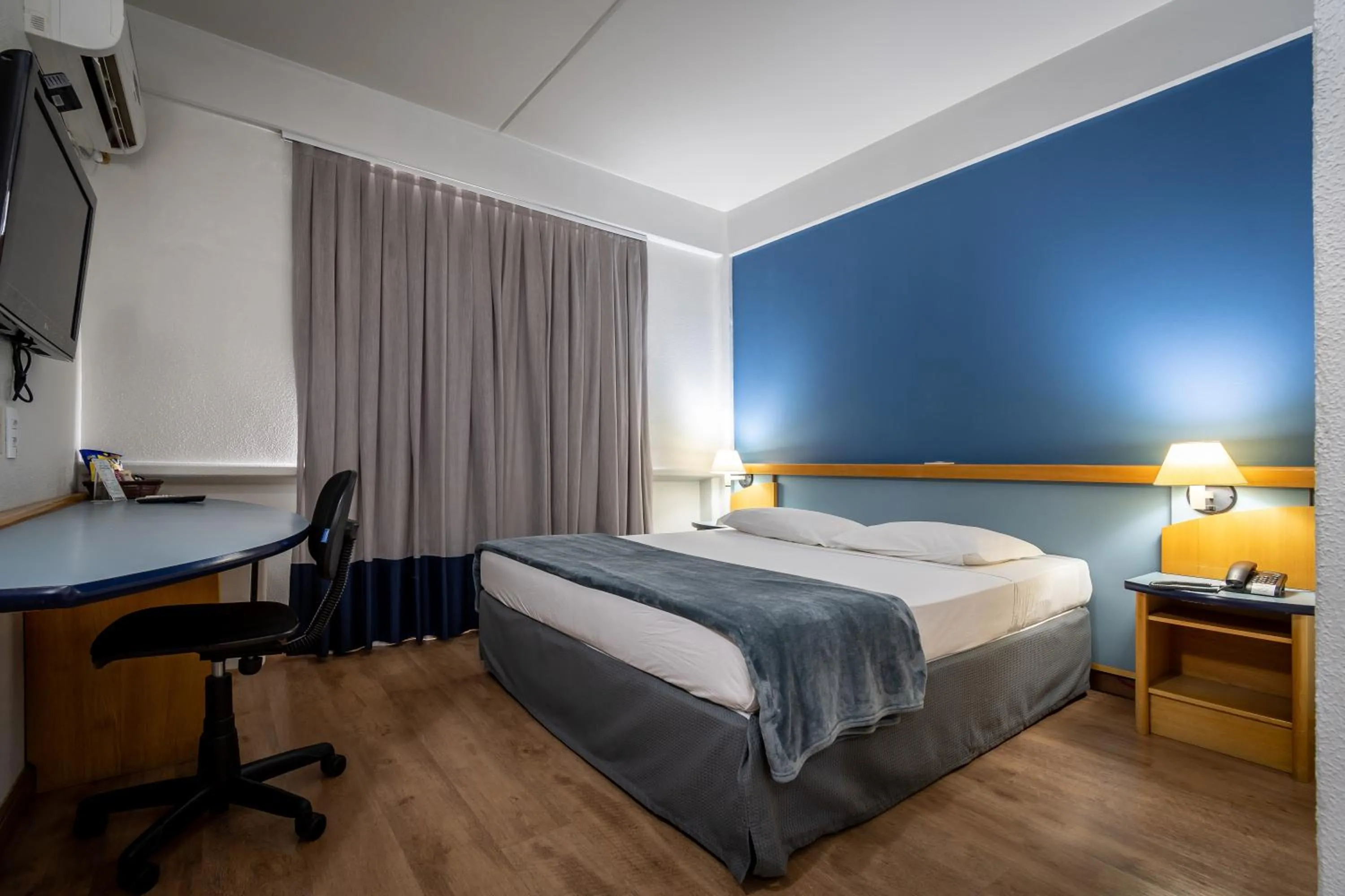 Bed in Brivali Hotel Centro