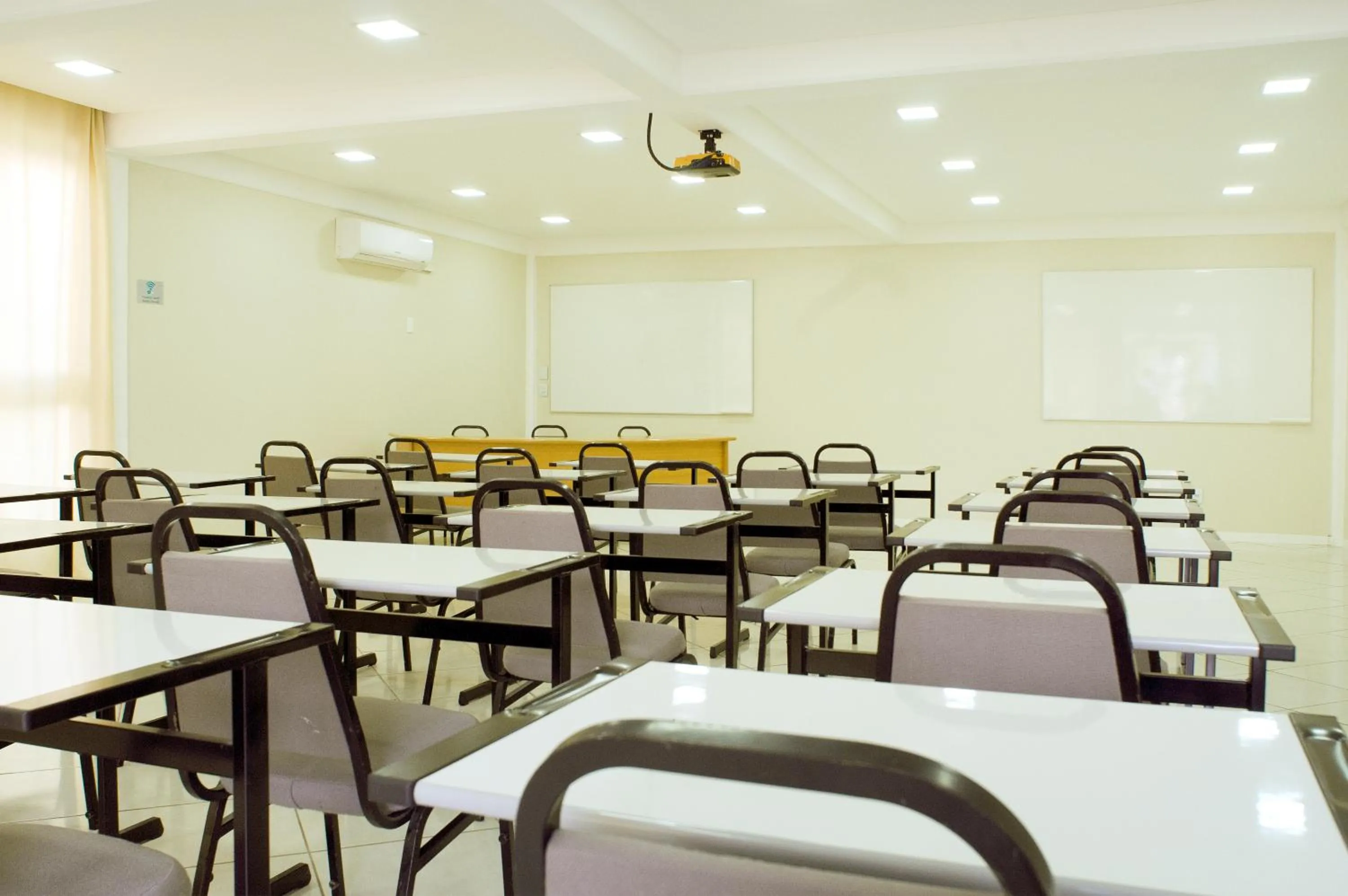 Meeting/conference room in Brivali Hotel Centro