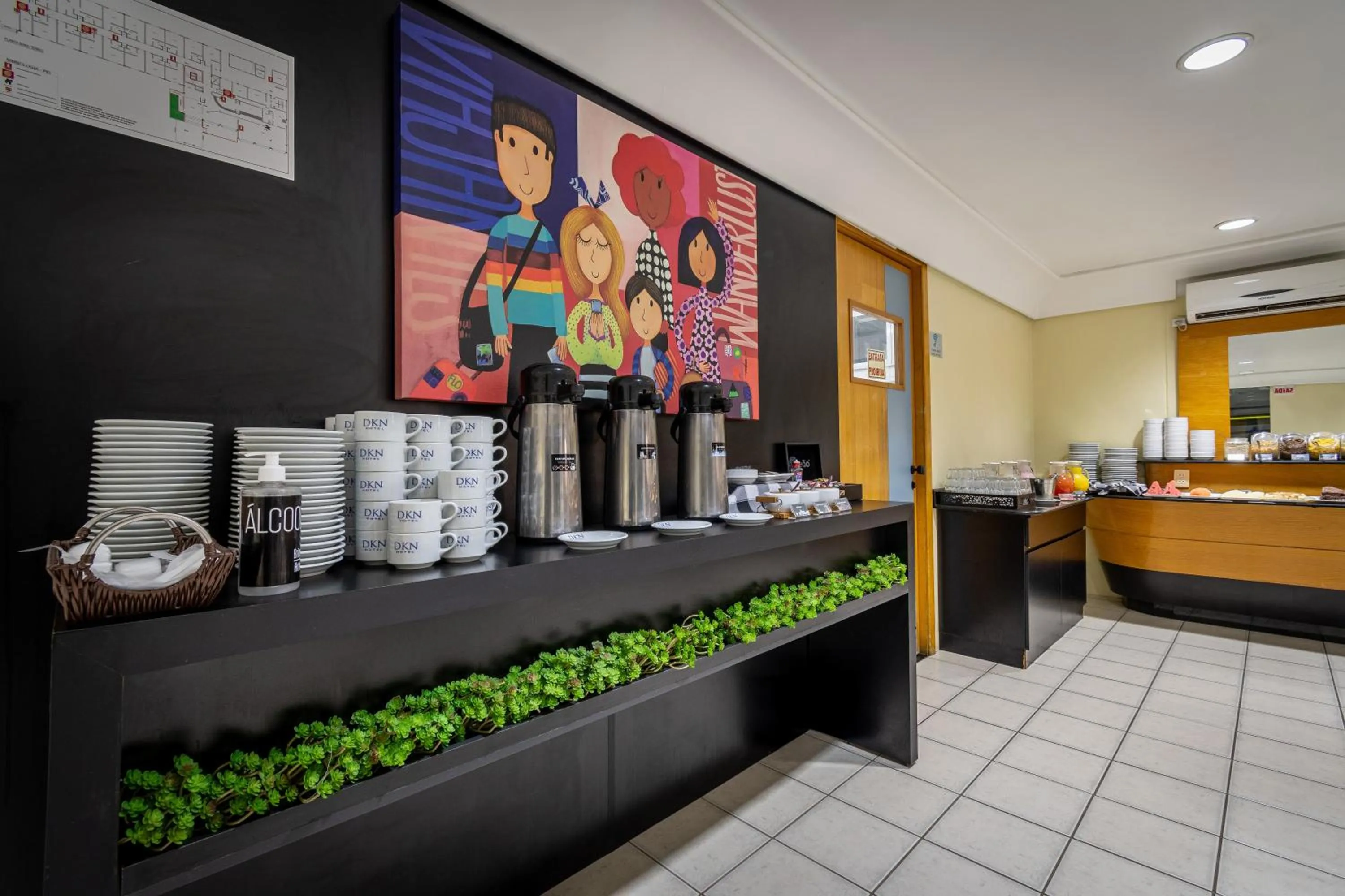 Restaurant/places to eat in Brivali Hotel Centro