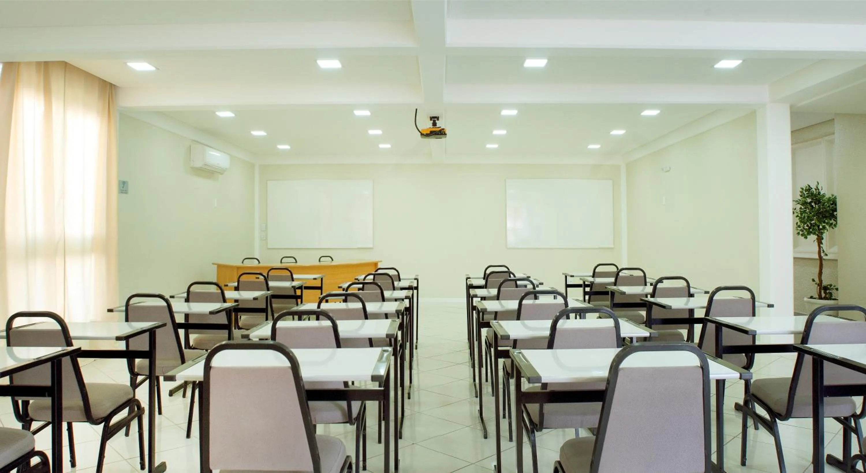 Meeting/conference room in Brivali Hotel Centro