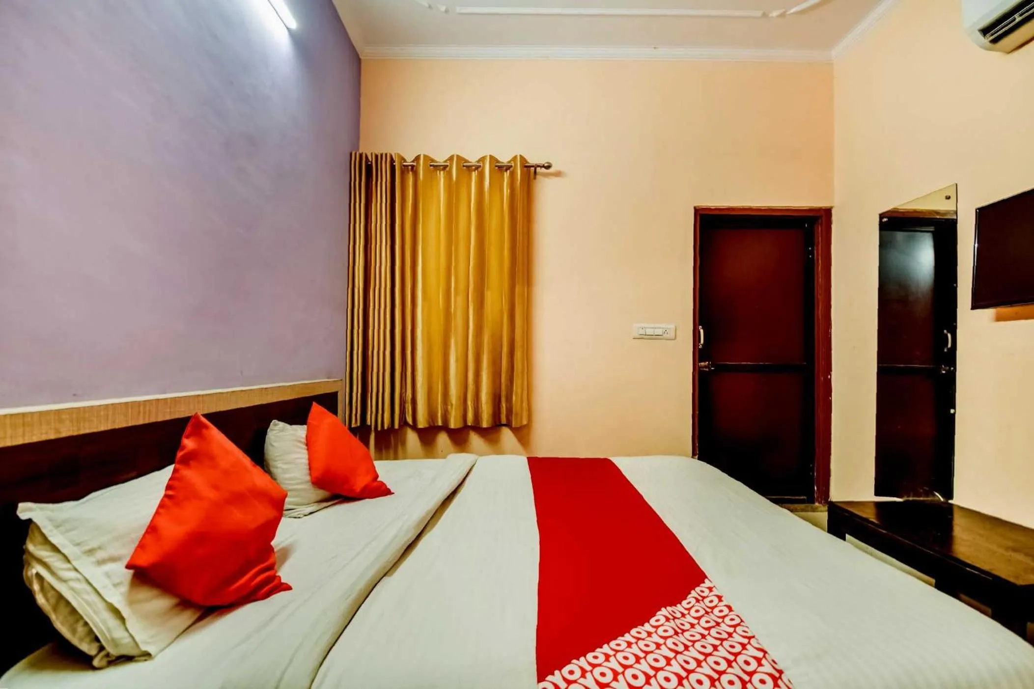 Bedroom in Hotel O Shri Ganesham