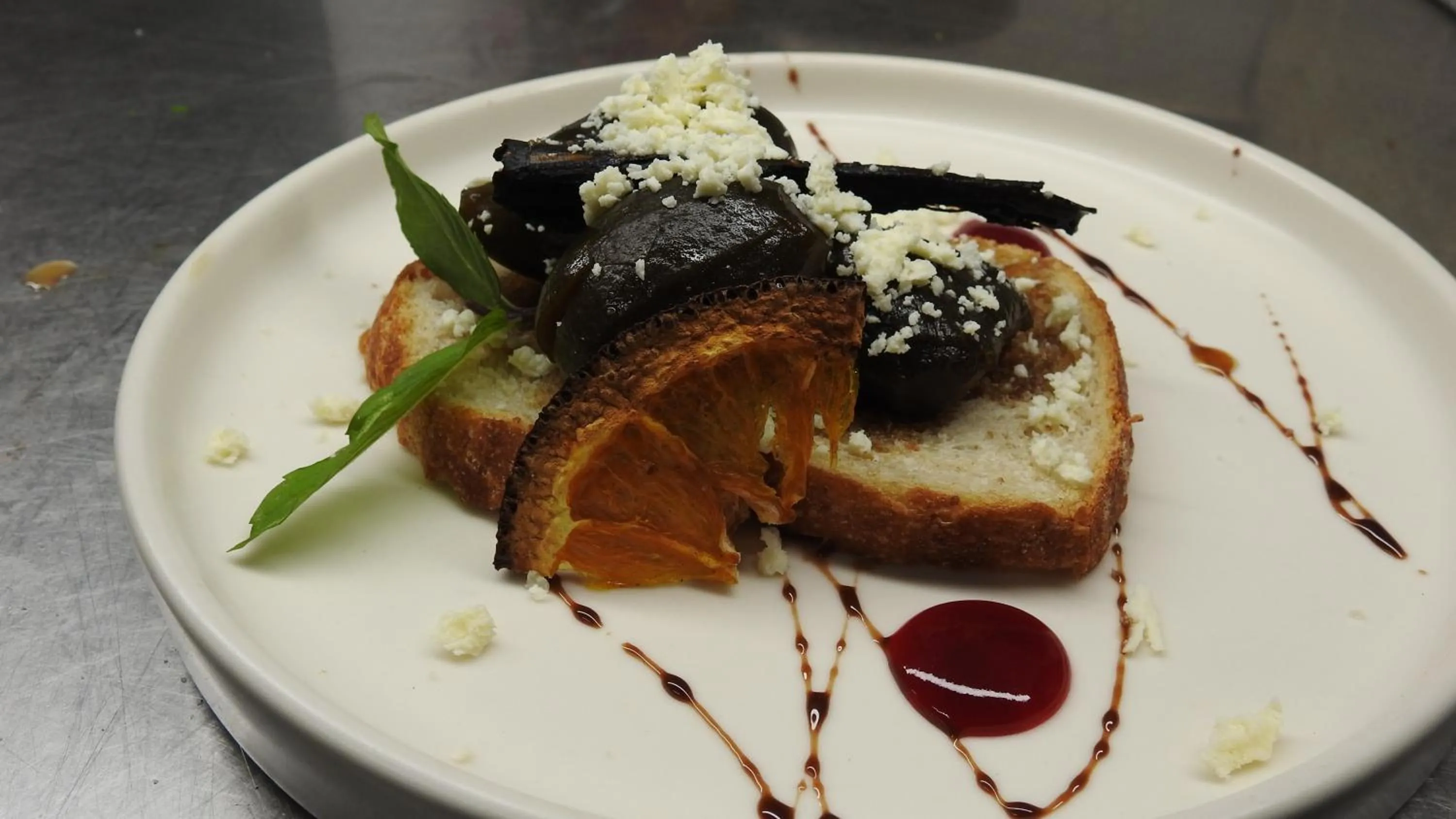 Restaurant/places to eat in Hacienda Jimenita Wildlife Reserve