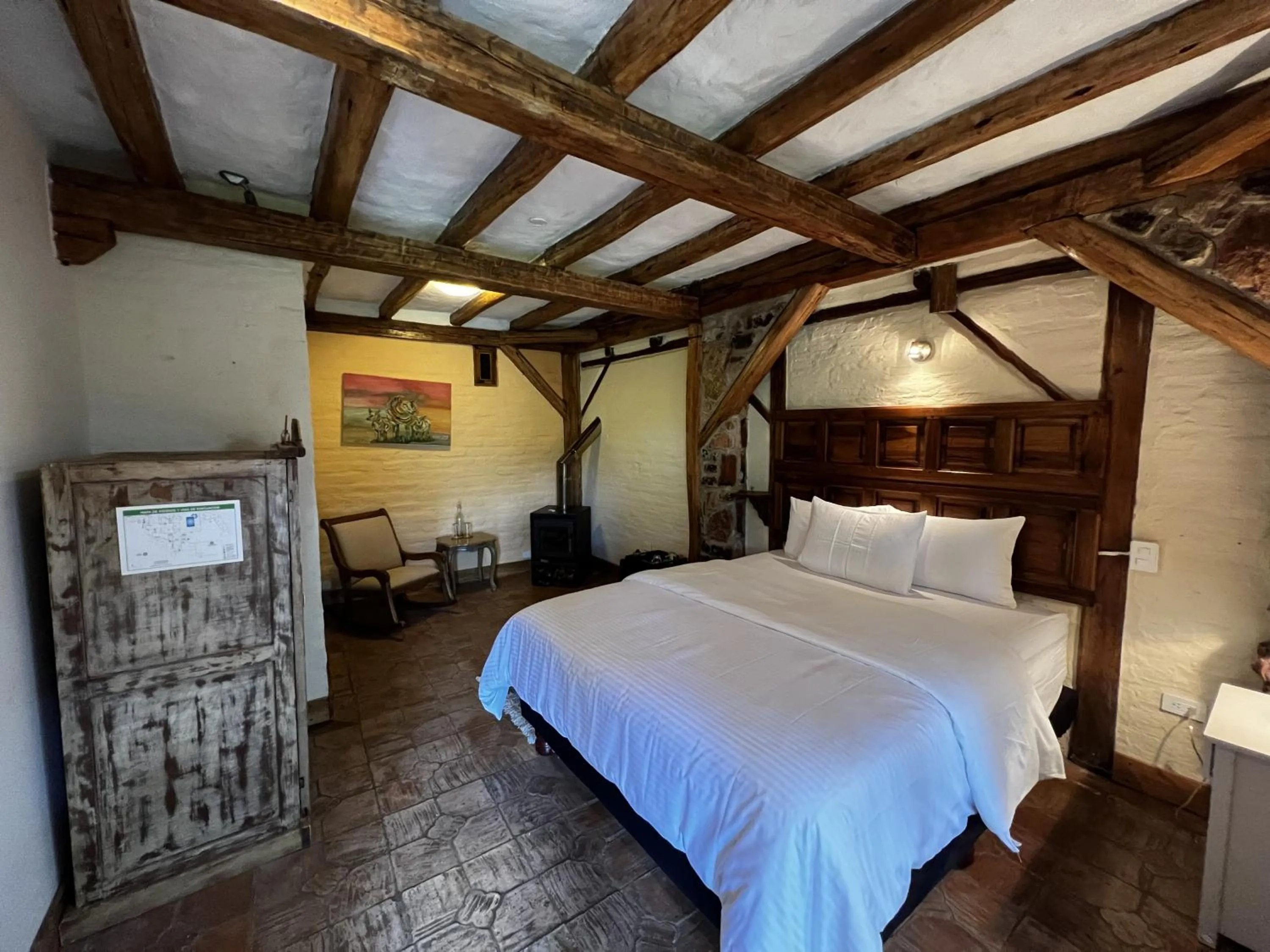 Bed in Hacienda Jimenita Wildlife Reserve