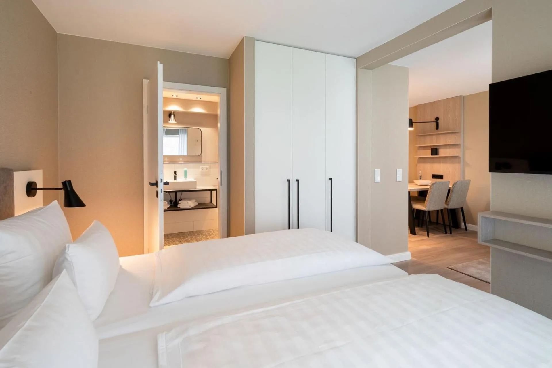 Bedroom, Bed in Hotel am Schlosspark garni