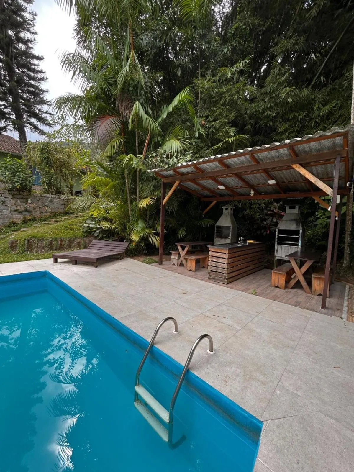 Swimming pool in Pousada Dona Francisca