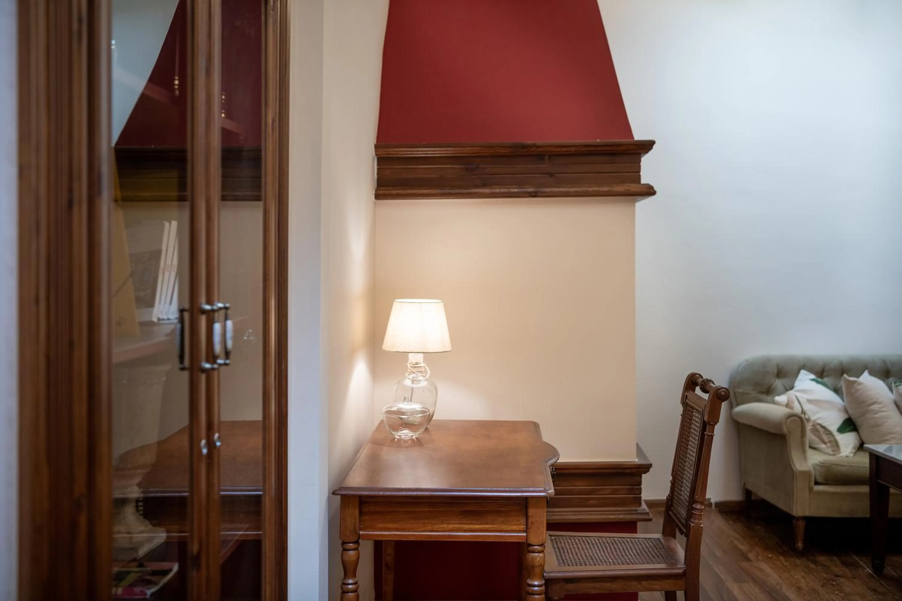 Communal lounge/ TV room in Old Town Suites