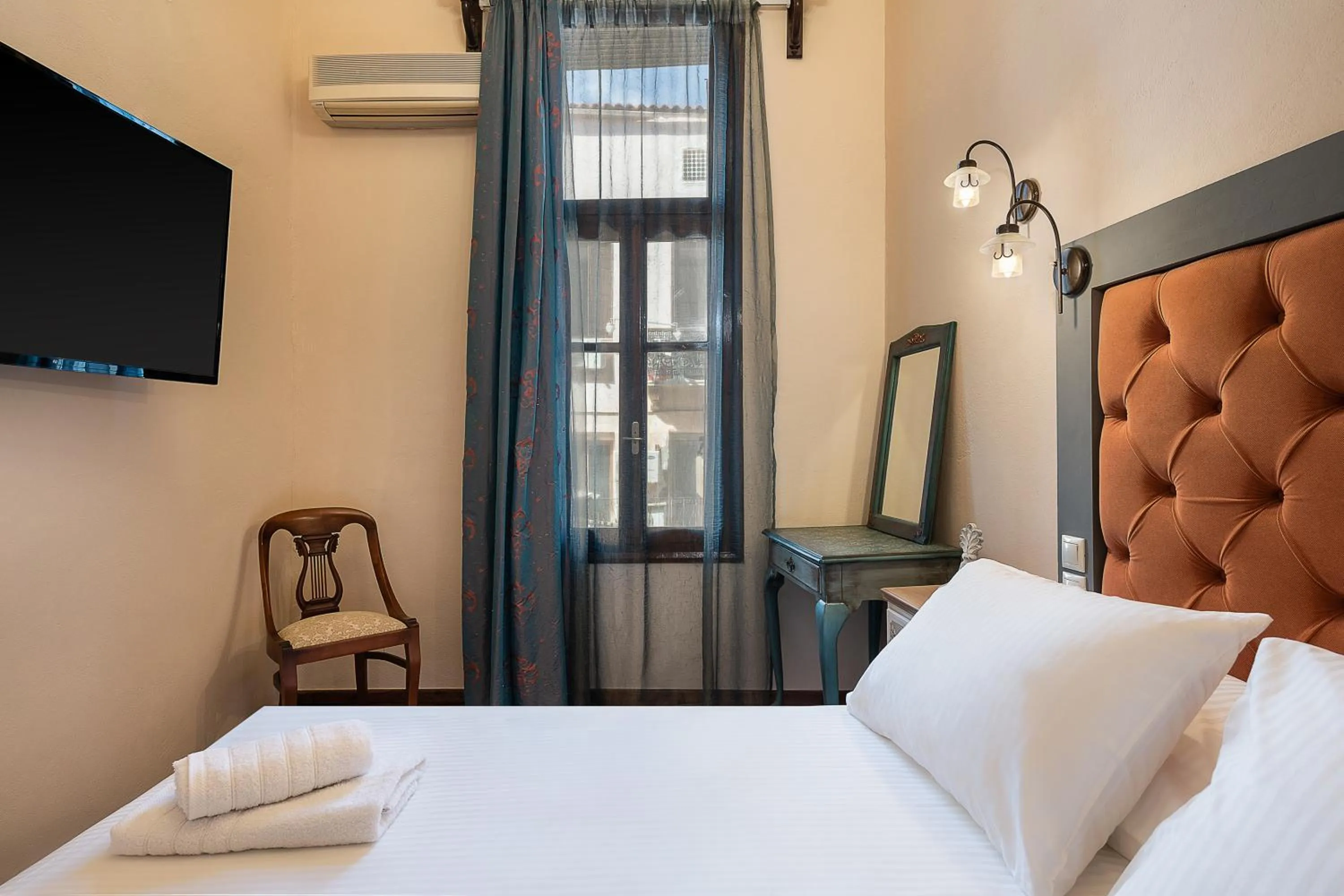 Bed in Old Town Suites