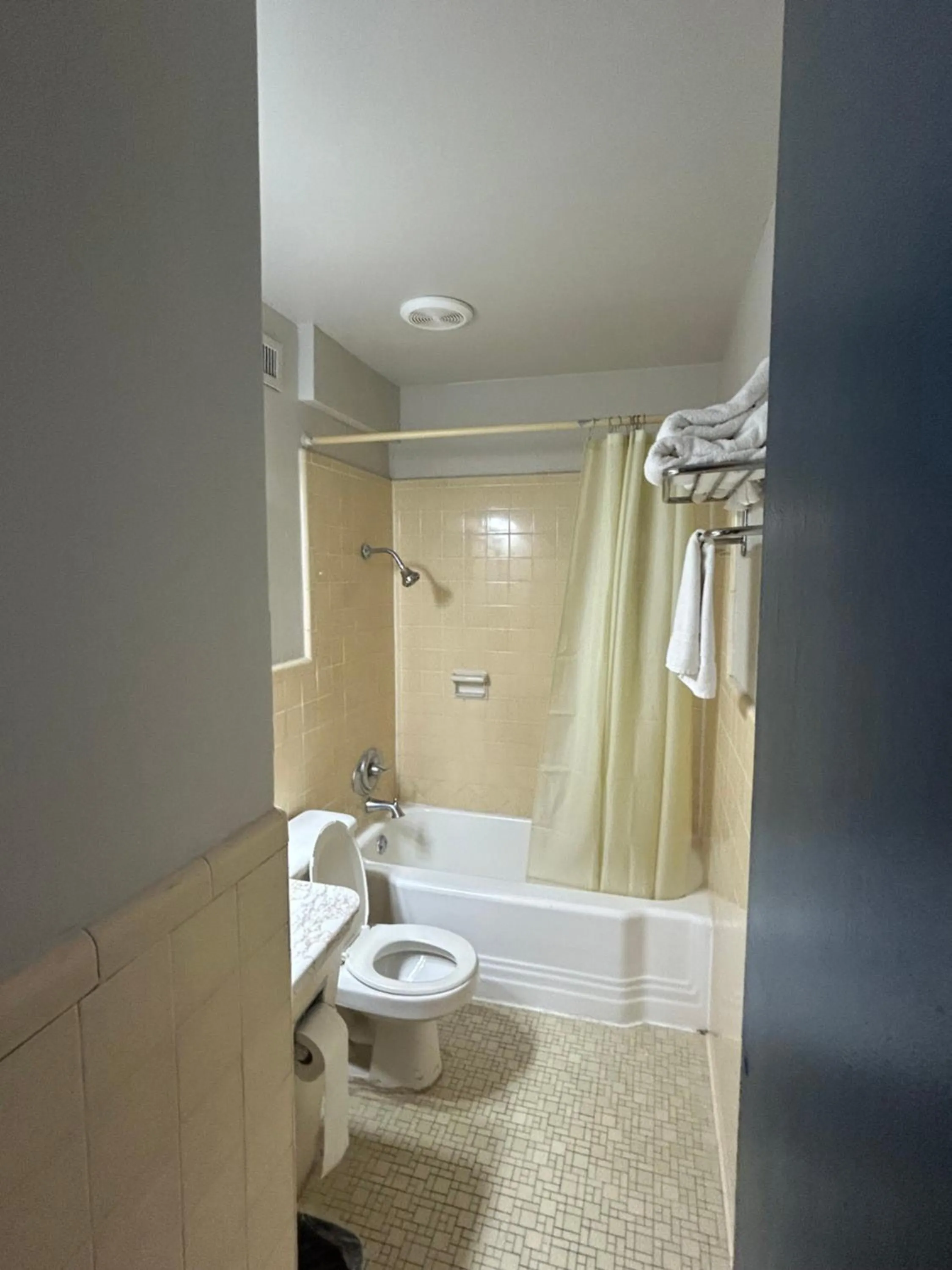 Woodlawn Hills Motel