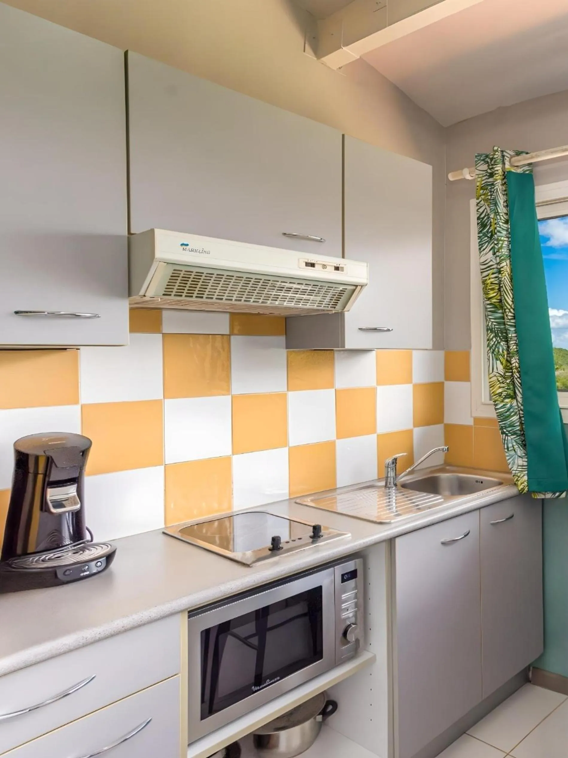 Coffee/tea facilities in Domaine de l'Anse Ramier