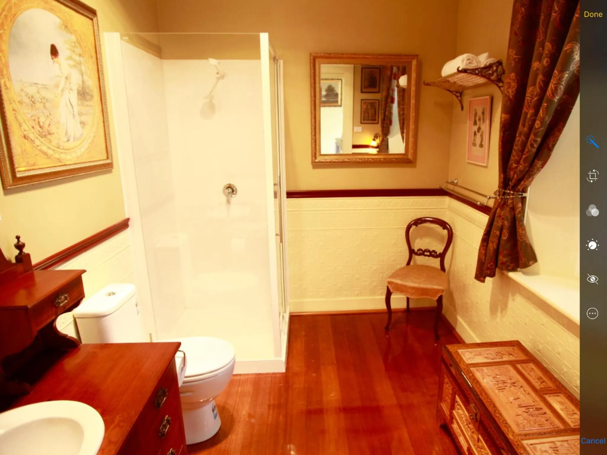 Bathroom in Blakes Manor Self Contained Heritage Accommodation