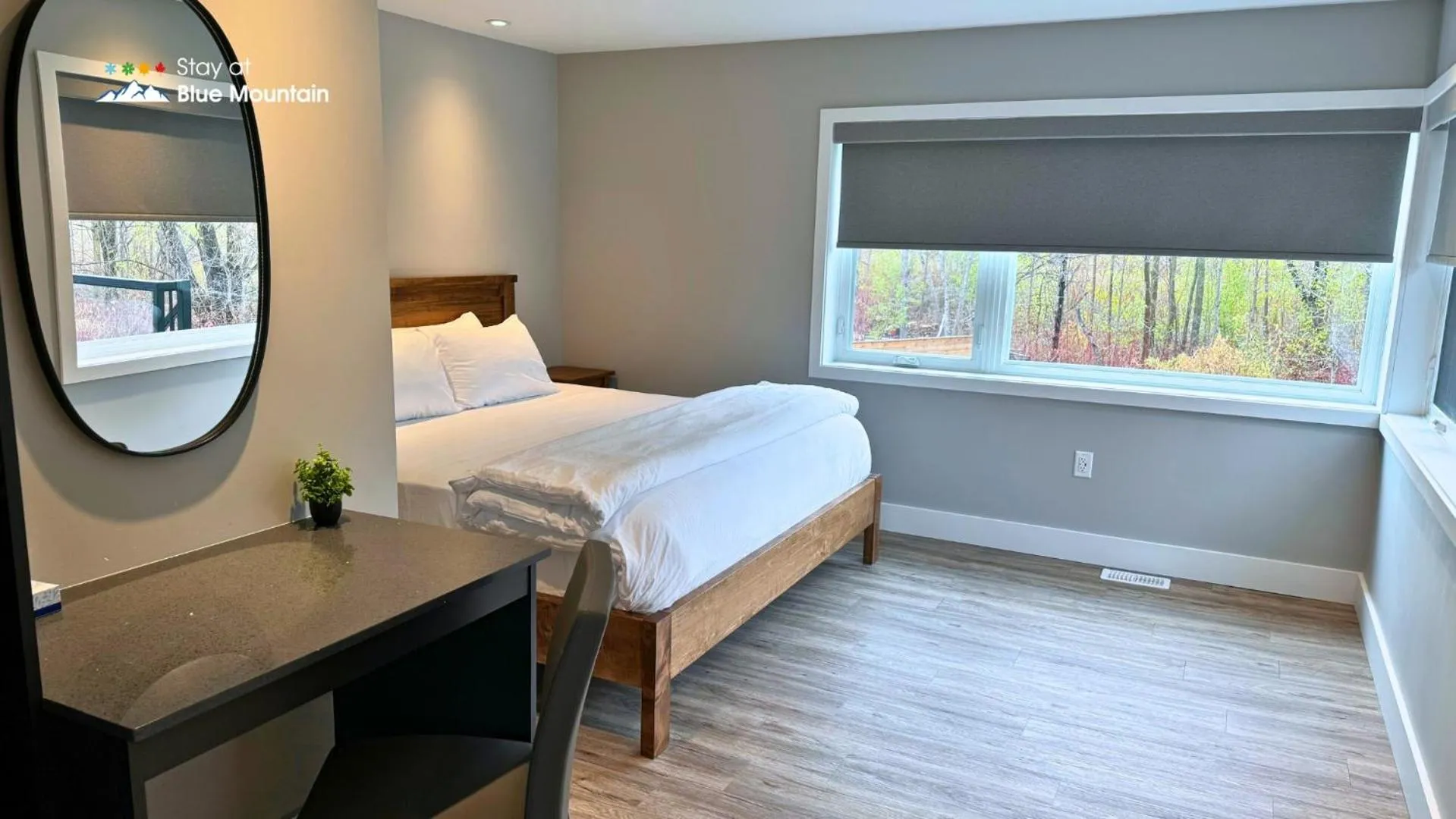 Bathroom, Bed in Orchard Run Chalet