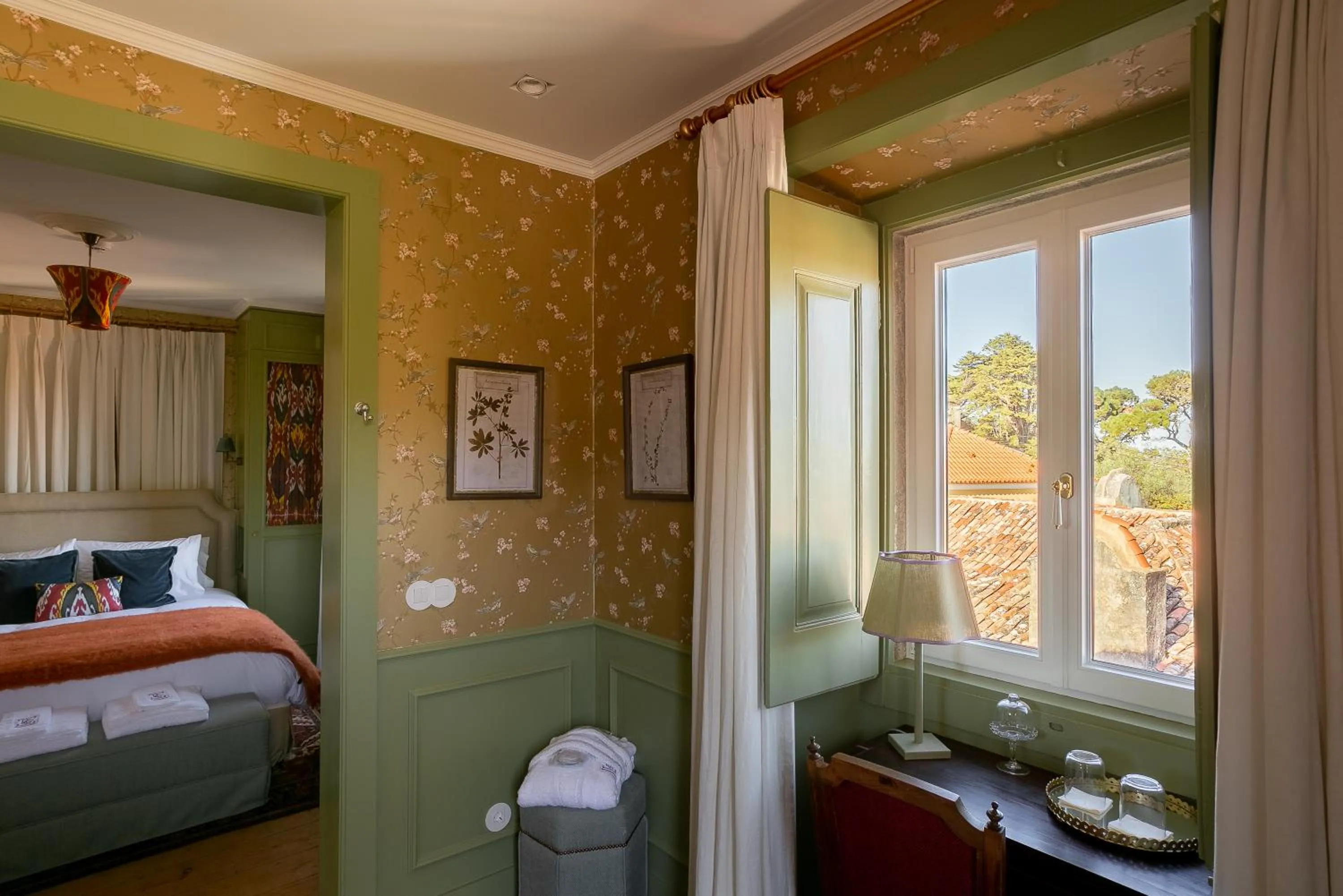 Photo of the whole room, Bed in Rosegarden Essence Sintra - by Unlock Hotels